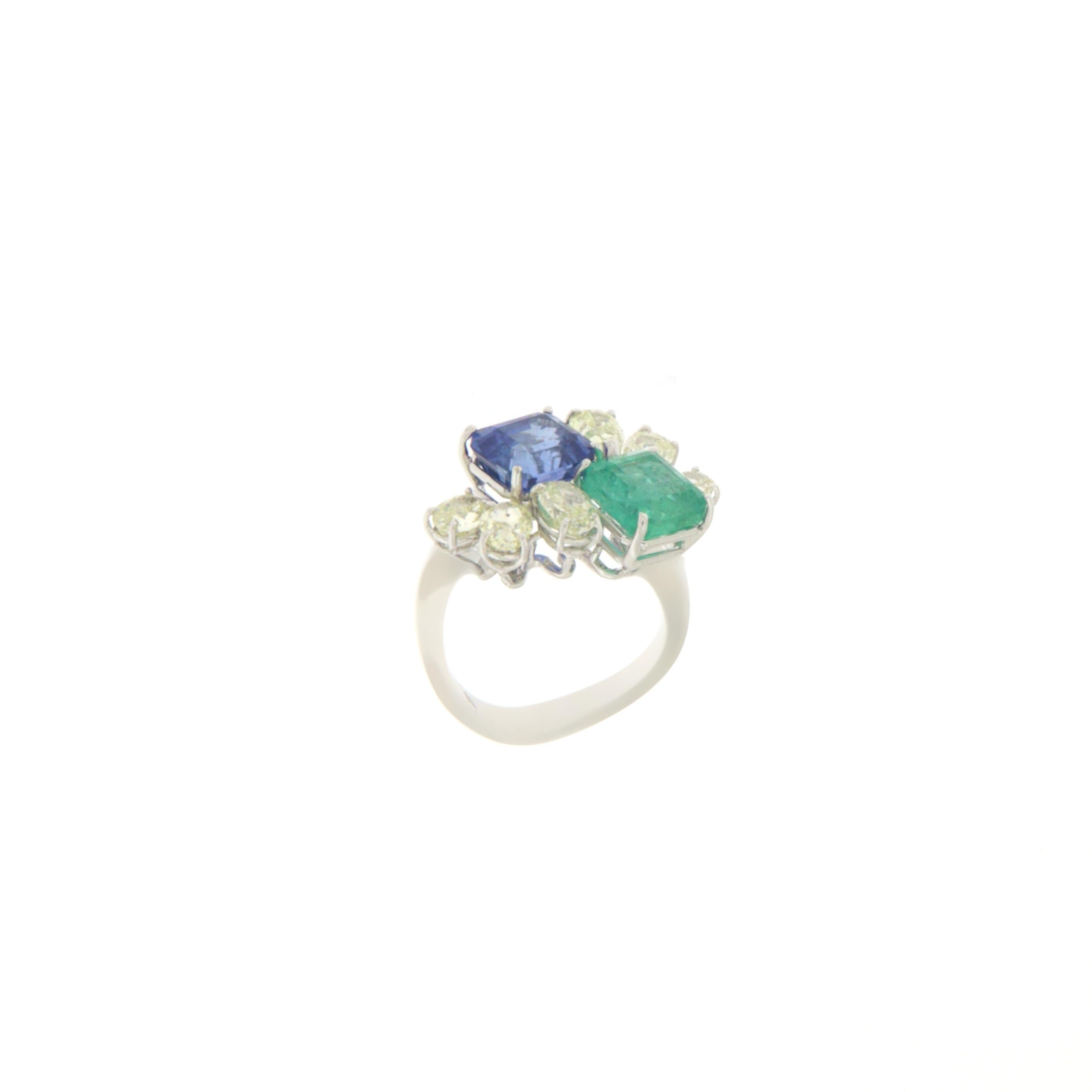 Emerald Cut Emerald Sapphire Diamonds 18 Karats Wight Gold Cocktail Ring 