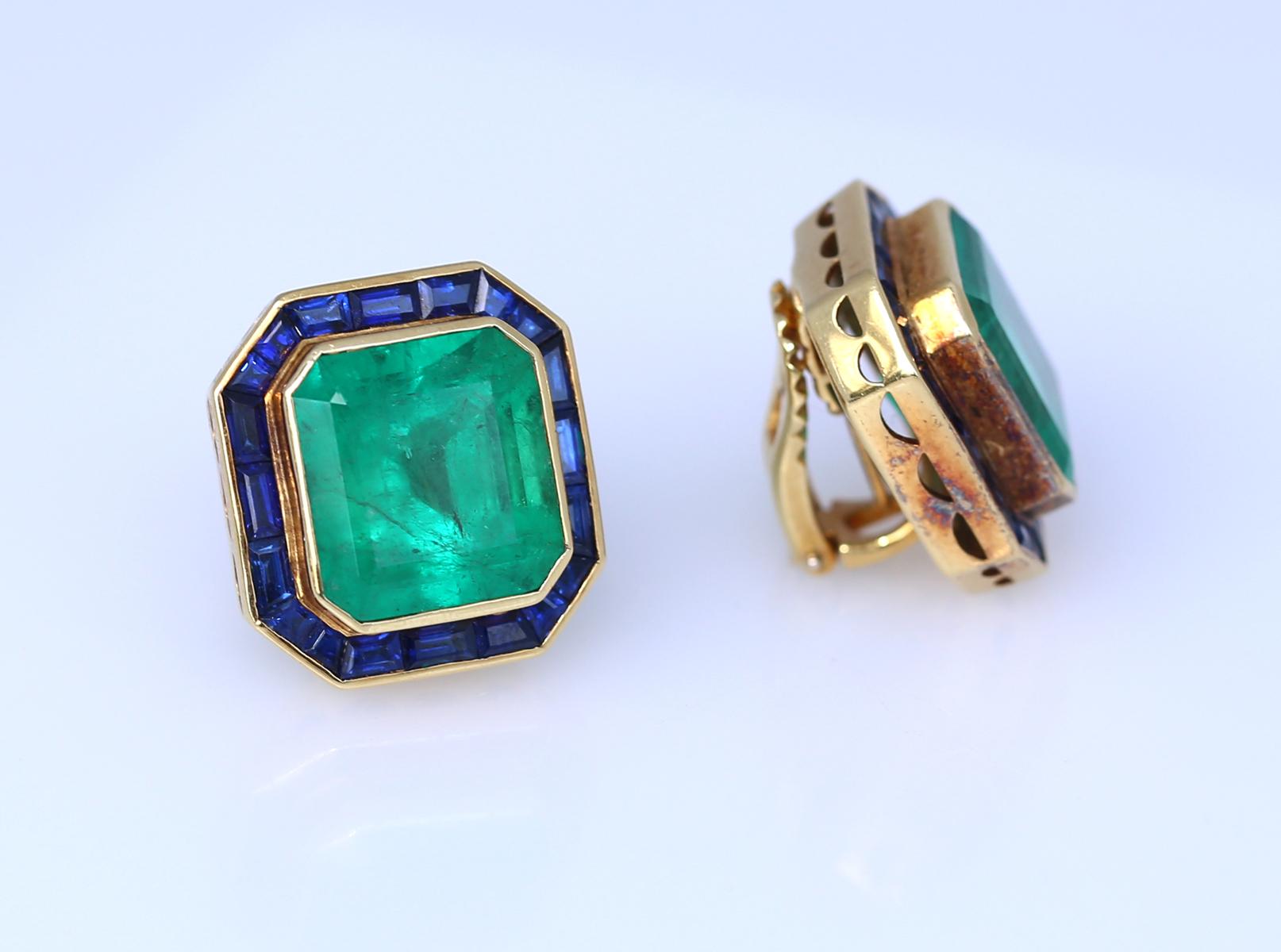 31 Carats Emerald Sapphire Earrings Yellow Gold Certified, 1975 For Sale 11