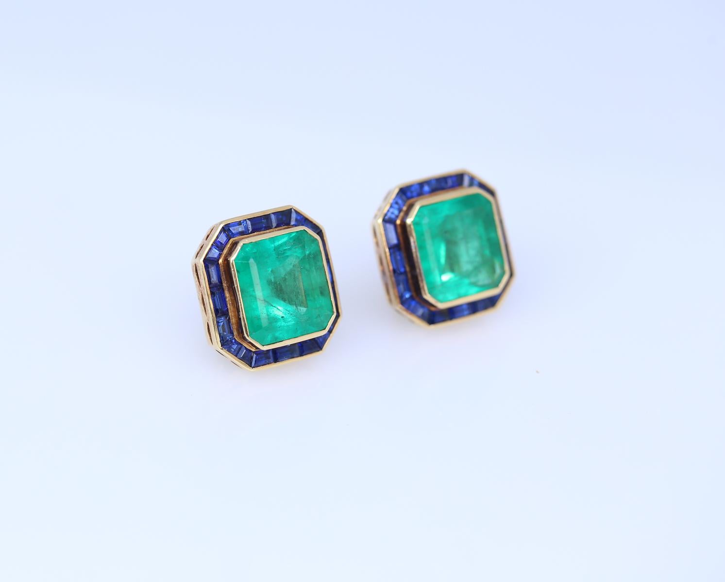 31 Carats Emerald Sapphire Earrings Yellow Gold Certified, 1975 For Sale 1