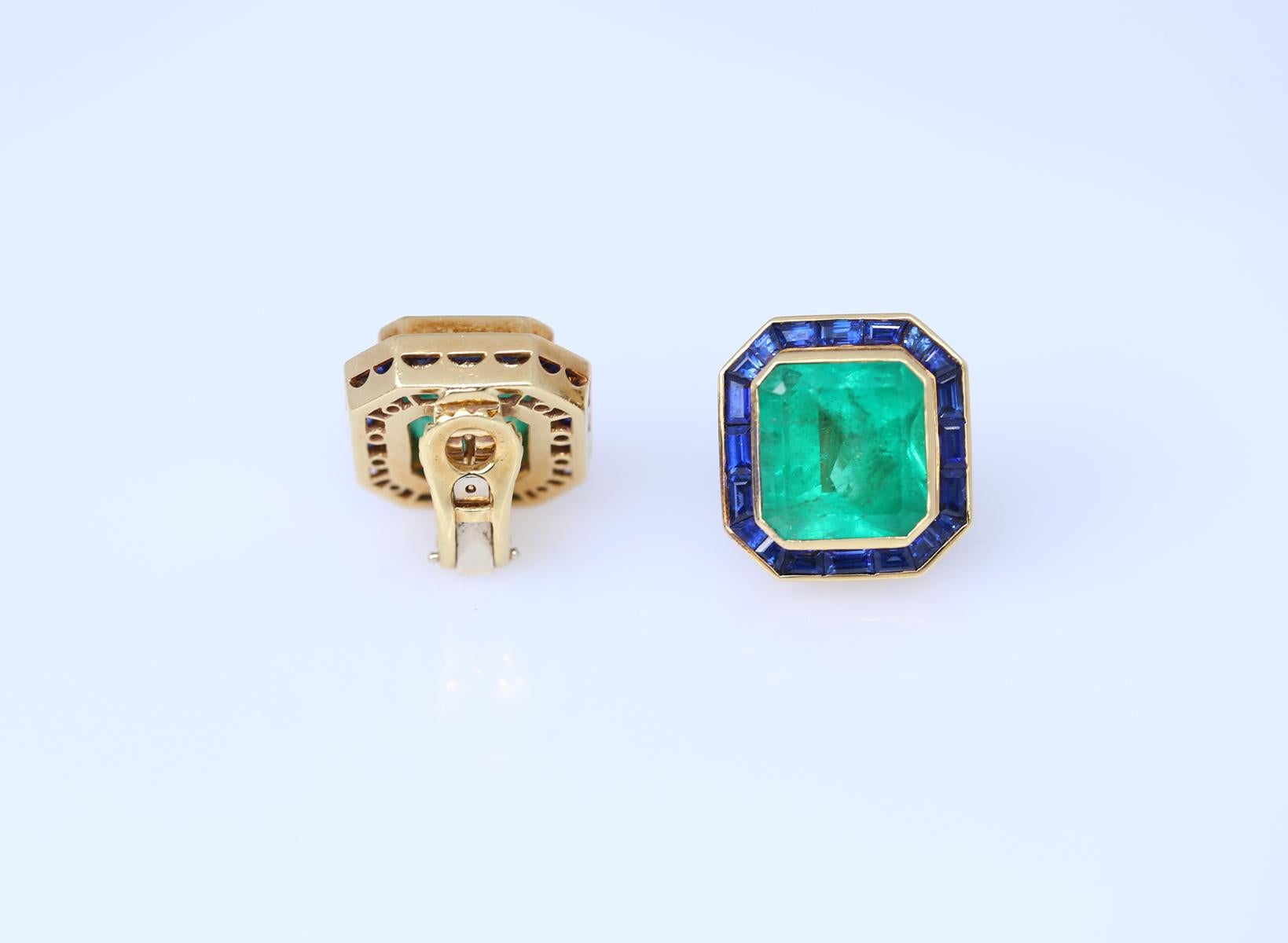 31 Carats Emerald Sapphire Earrings Yellow Gold Certified, 1975 For Sale 4