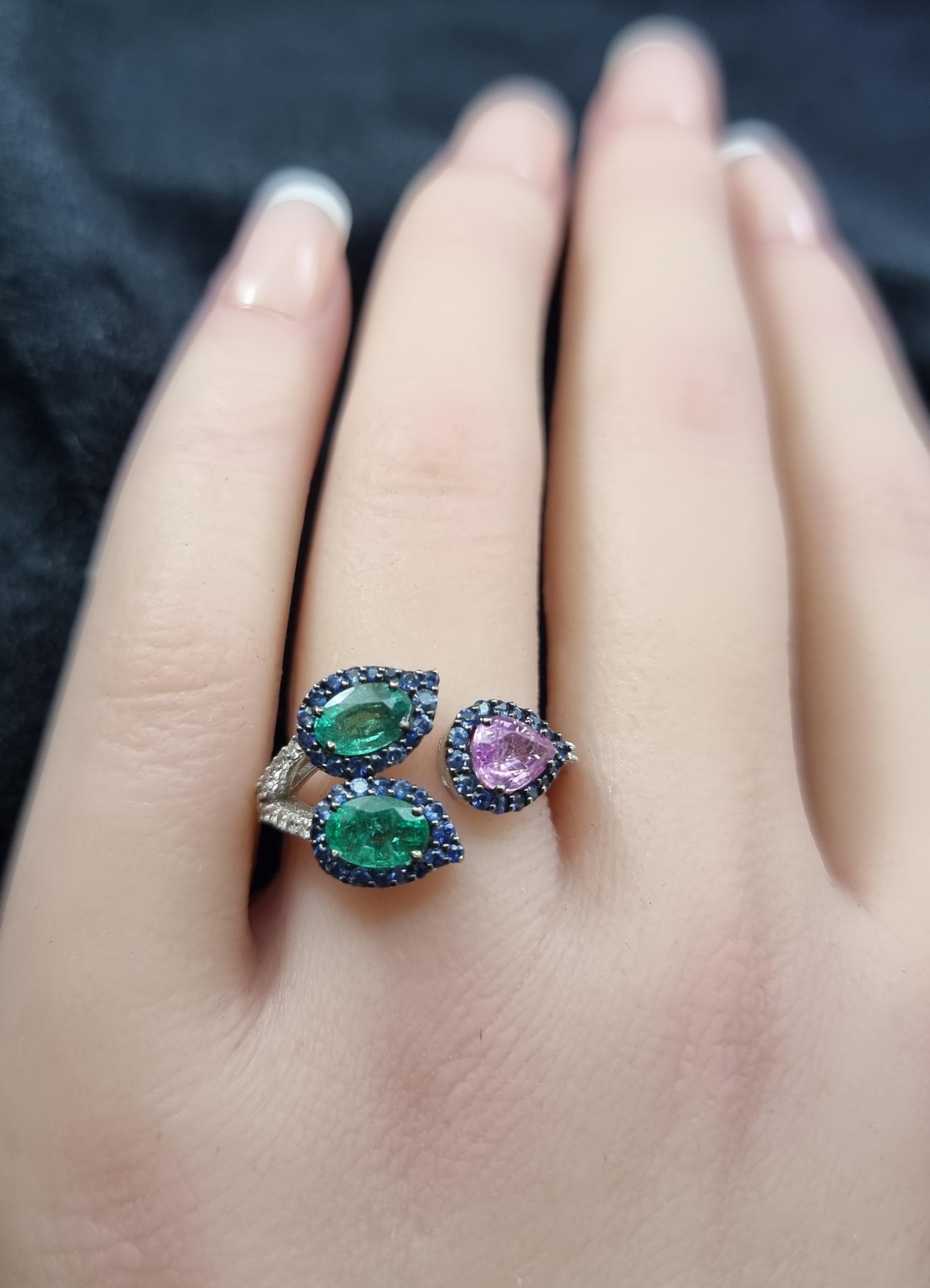 Mixed Cut Emerald Sapphire Ring Split Ring For Sale