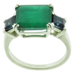 Emerald Sapphires 9 Karat White Gold Cocktail Ring Handcrafted in Italy
