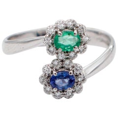 Emerald, Sapphires, Diamonds, 18 Karat White Gold Contrarié Ring