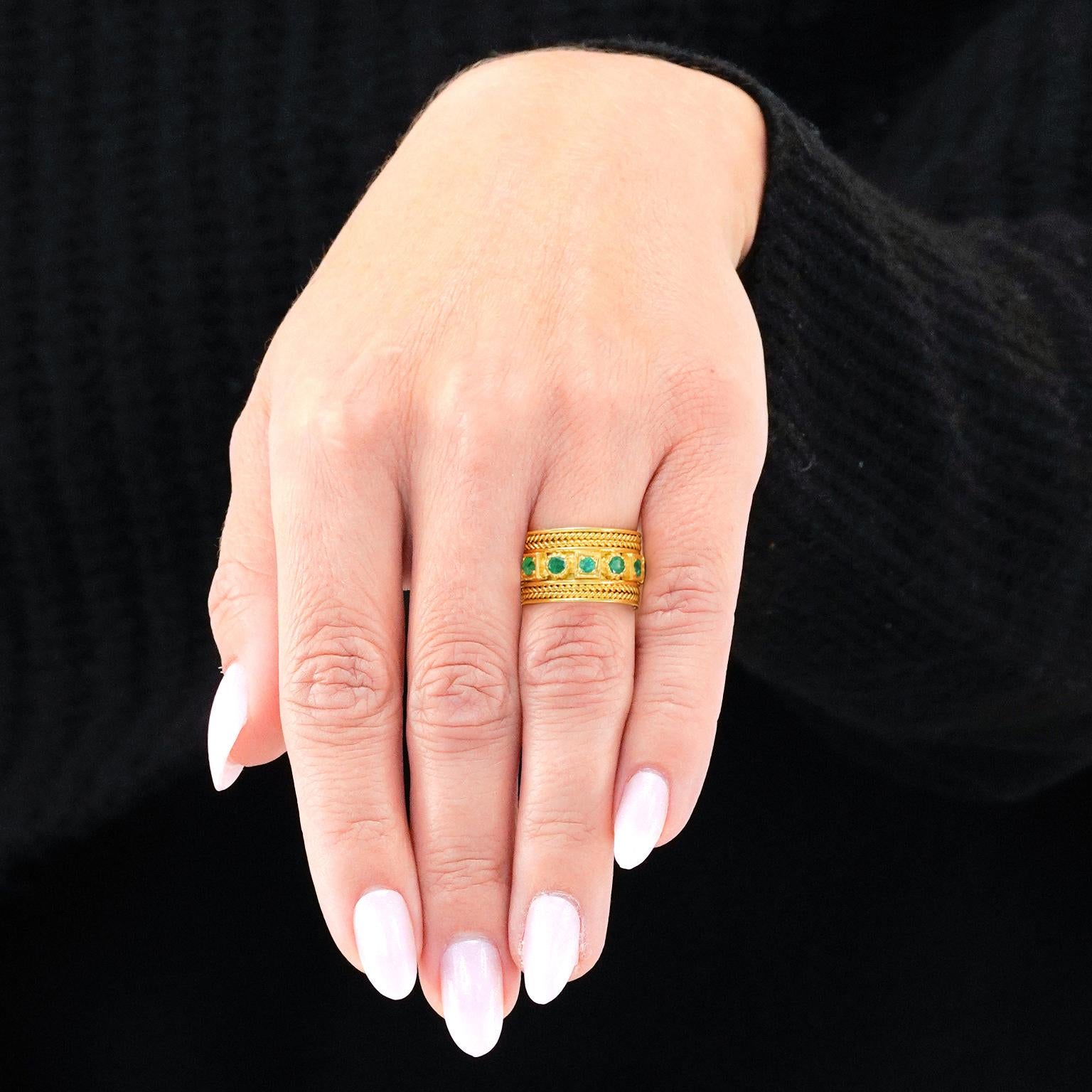 Emerald-set Renaissance Revival Ring In Excellent Condition In Litchfield, CT