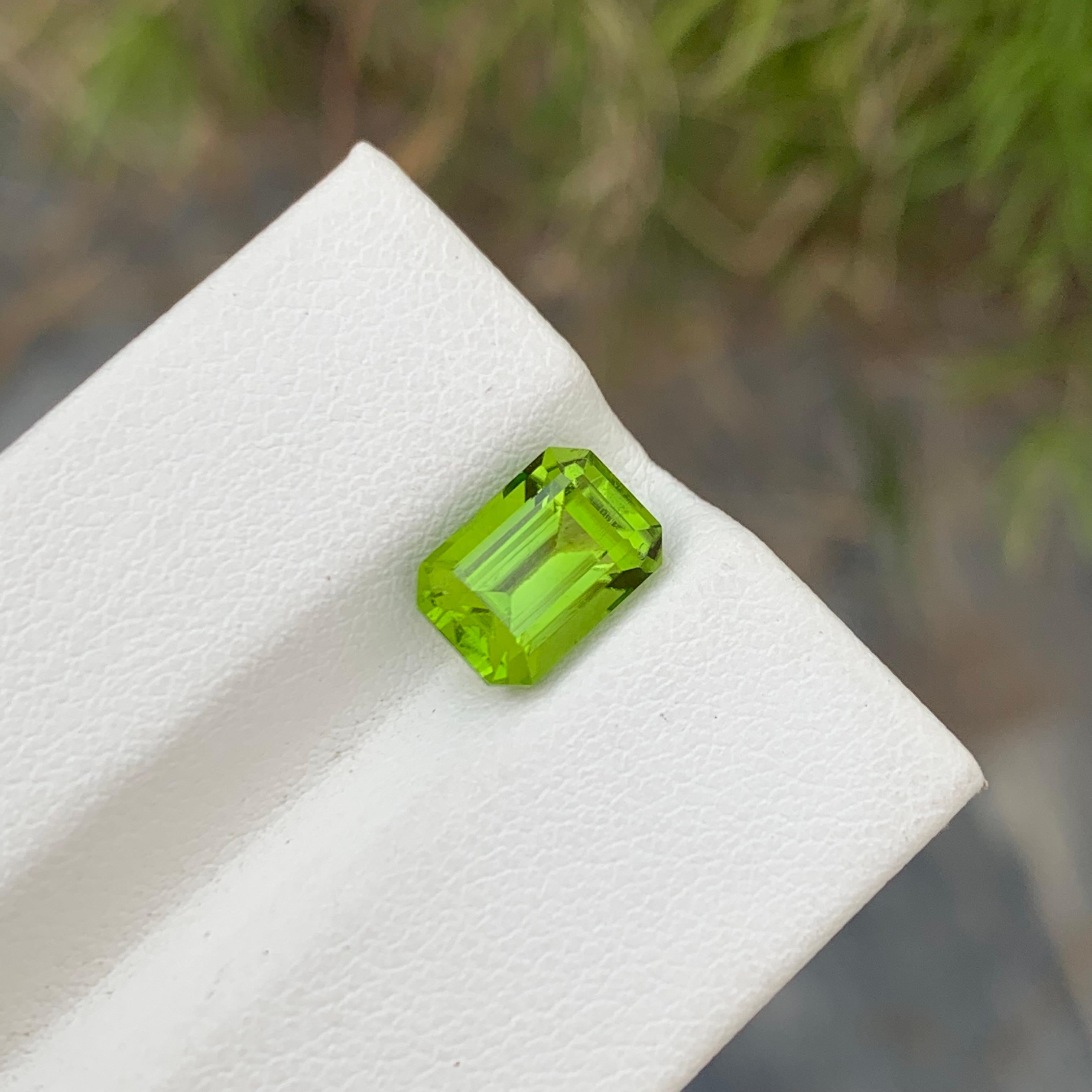 Arts and Crafts Emerald Shape 2.65 Carat Natural Apple Green Peridot Ring Shape Gem  For Sale