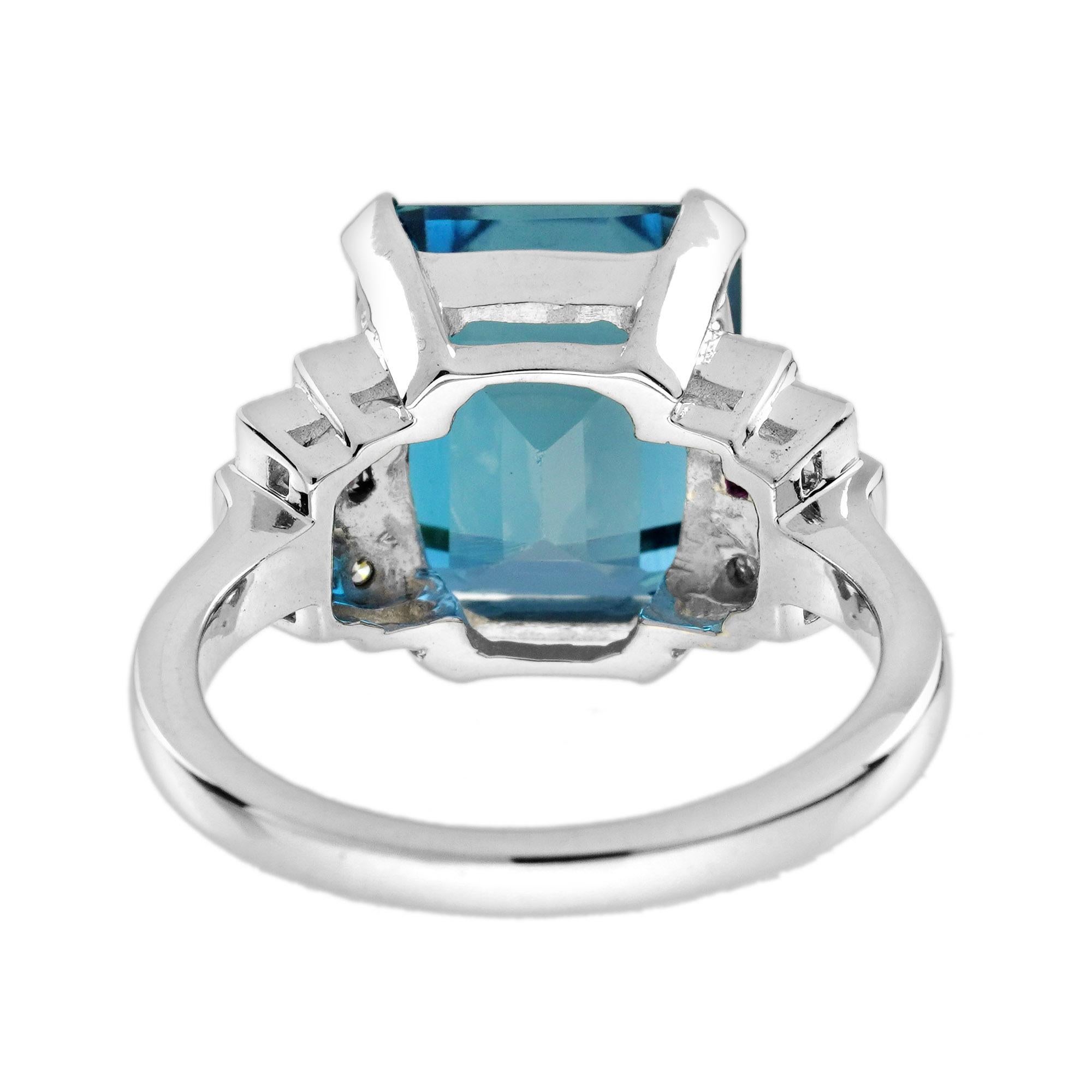 Bague en or blanc de forme émeraude, topaze bleue de Londres et diamant rubis de style Art déco Neuf - En vente à Oakton, VA