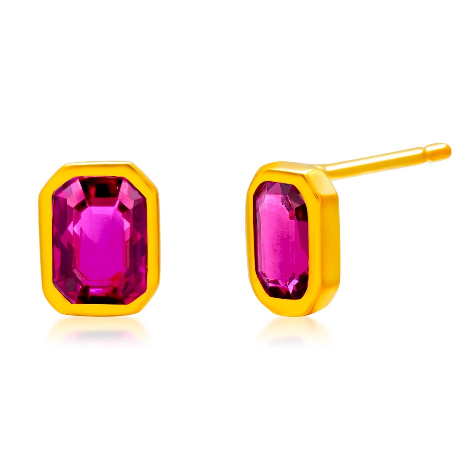 Emerald Shaped Burma Ruby 1.40 Carat 14 Karat 0.30 Inch Gold Bezel Stud Earrings For Sale 1