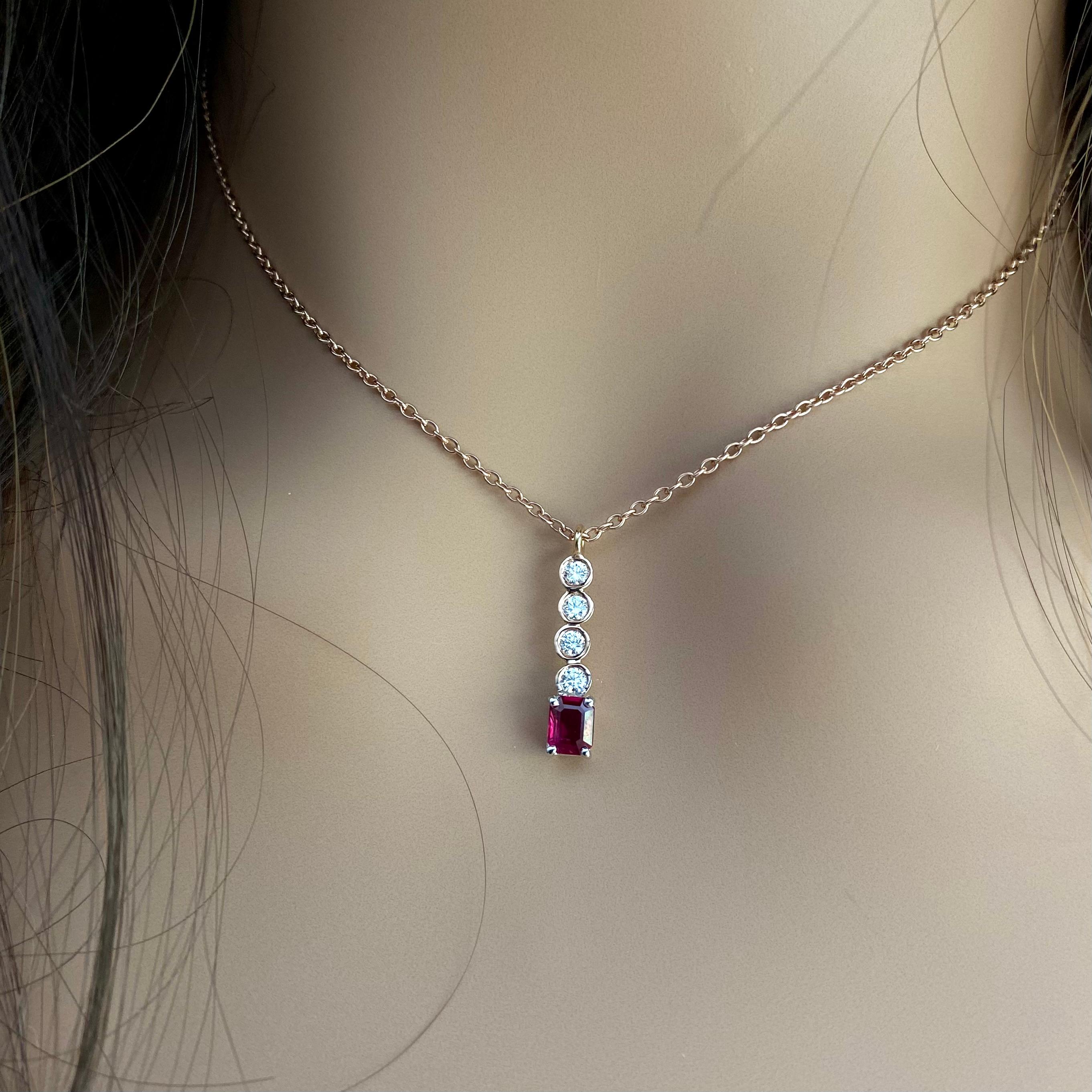 Contemporary Emerald Shaped Burma Ruby Diamond 0.95 Carat Lariat Rose Gold Necklace Pendant For Sale