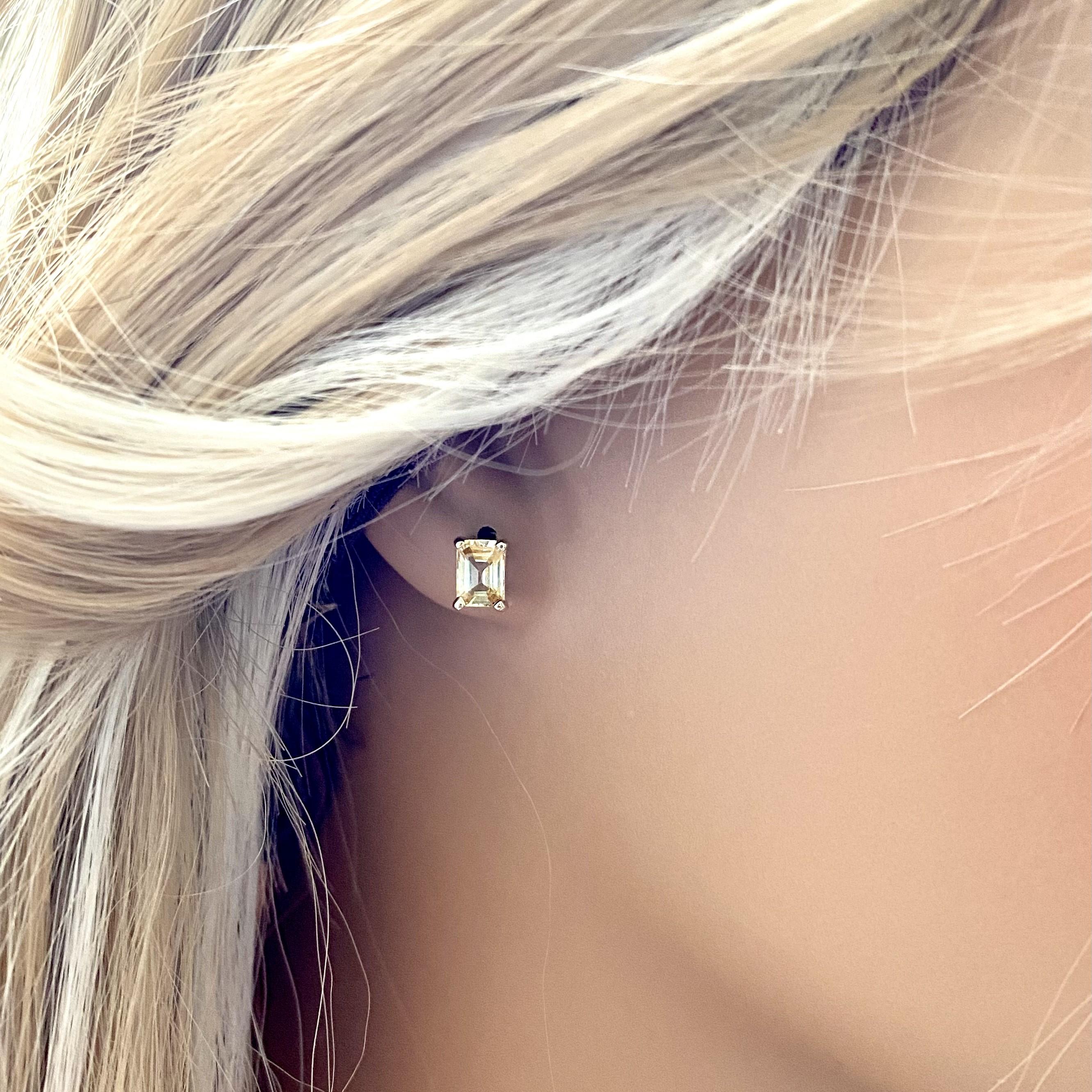 Contemporary Emerald Shaped Ceylon Yellow Sapphire Gold Stud Earrings Weighing 1.70 Carats