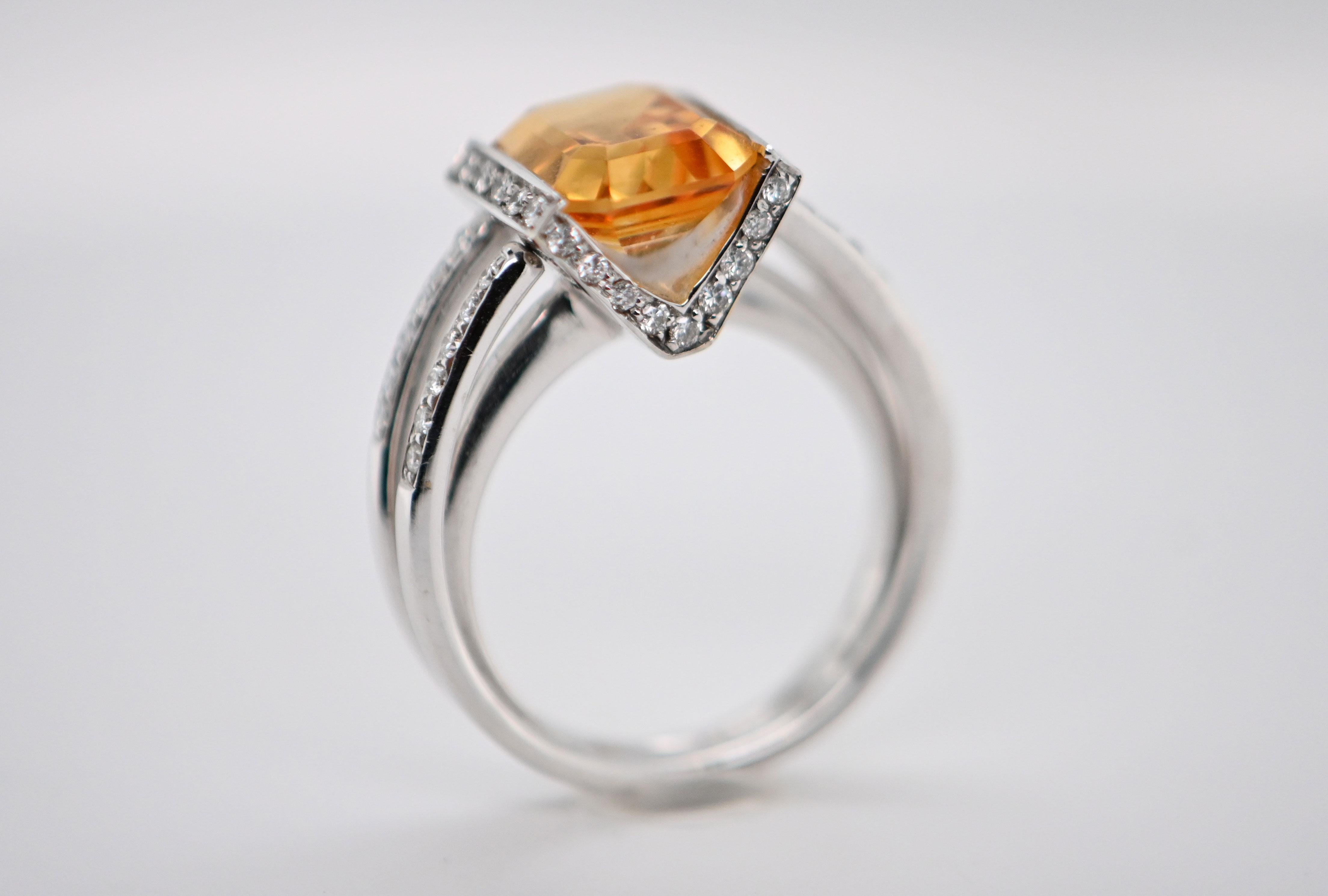 Smaragdförmiger Citrin Diamanten Ring Weißgold 18 Karat  (Moderne) im Angebot