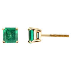 Emerald Shaped Colombia Emerald Yellow Gold Screw Back Stud Earrings