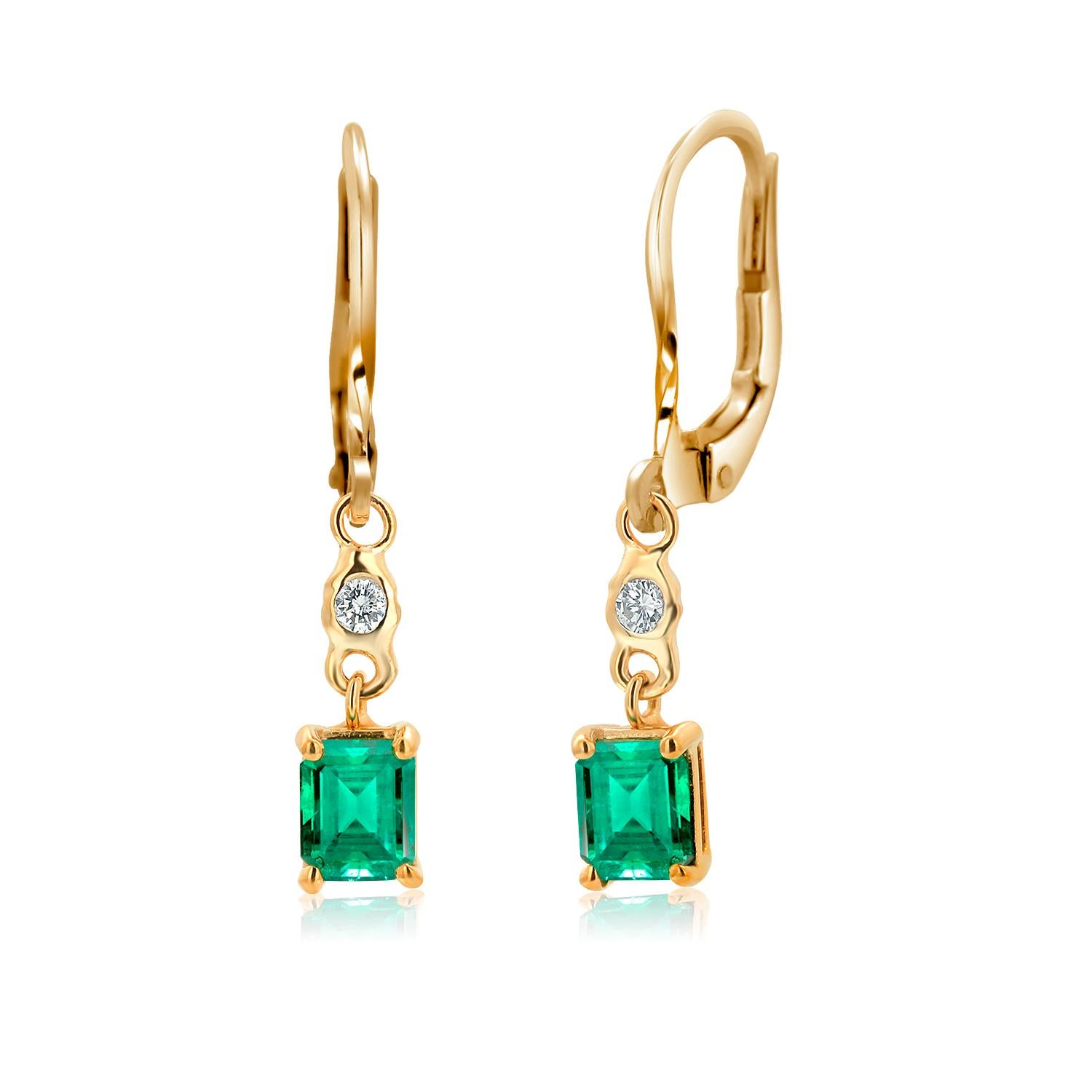 Emerald Shaped Emerald Diamond 0.90 Carat Yellow Gold Drop 1.25 Inch Earrings 2