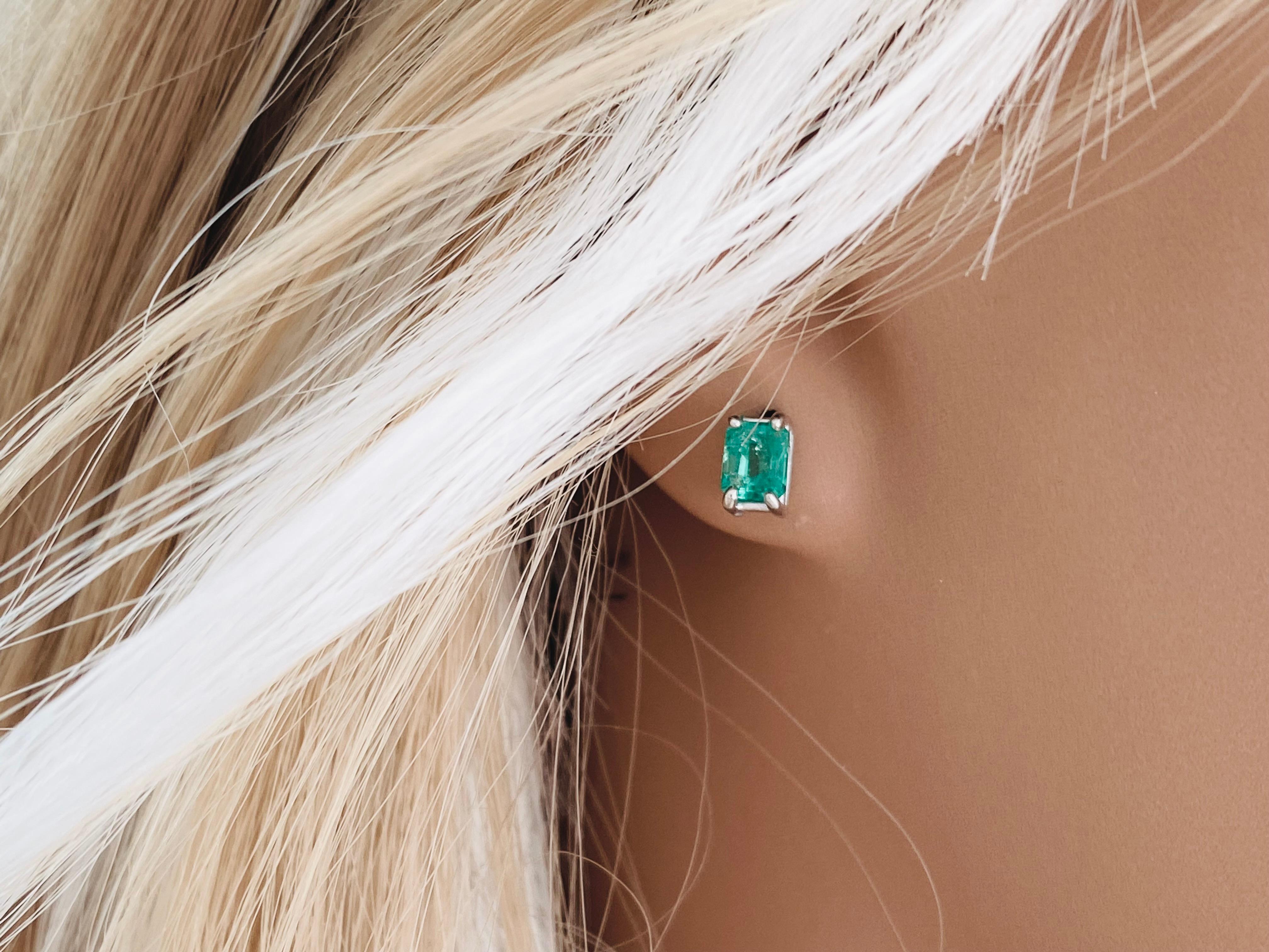 Emerald Shaped Emerald White Gold Stud Earrings  1
