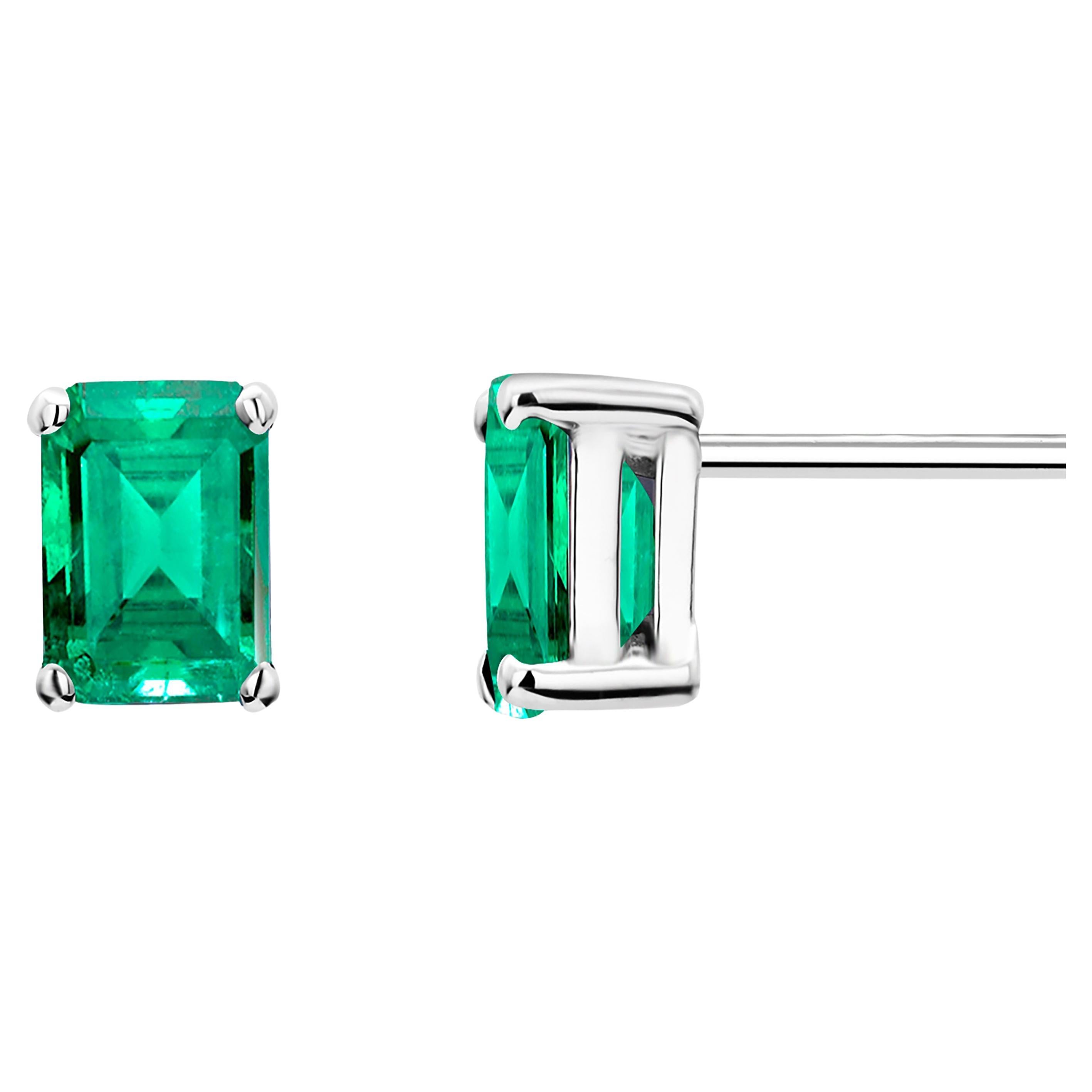 Emerald Shaped Emerald White Gold Stud Earrings 