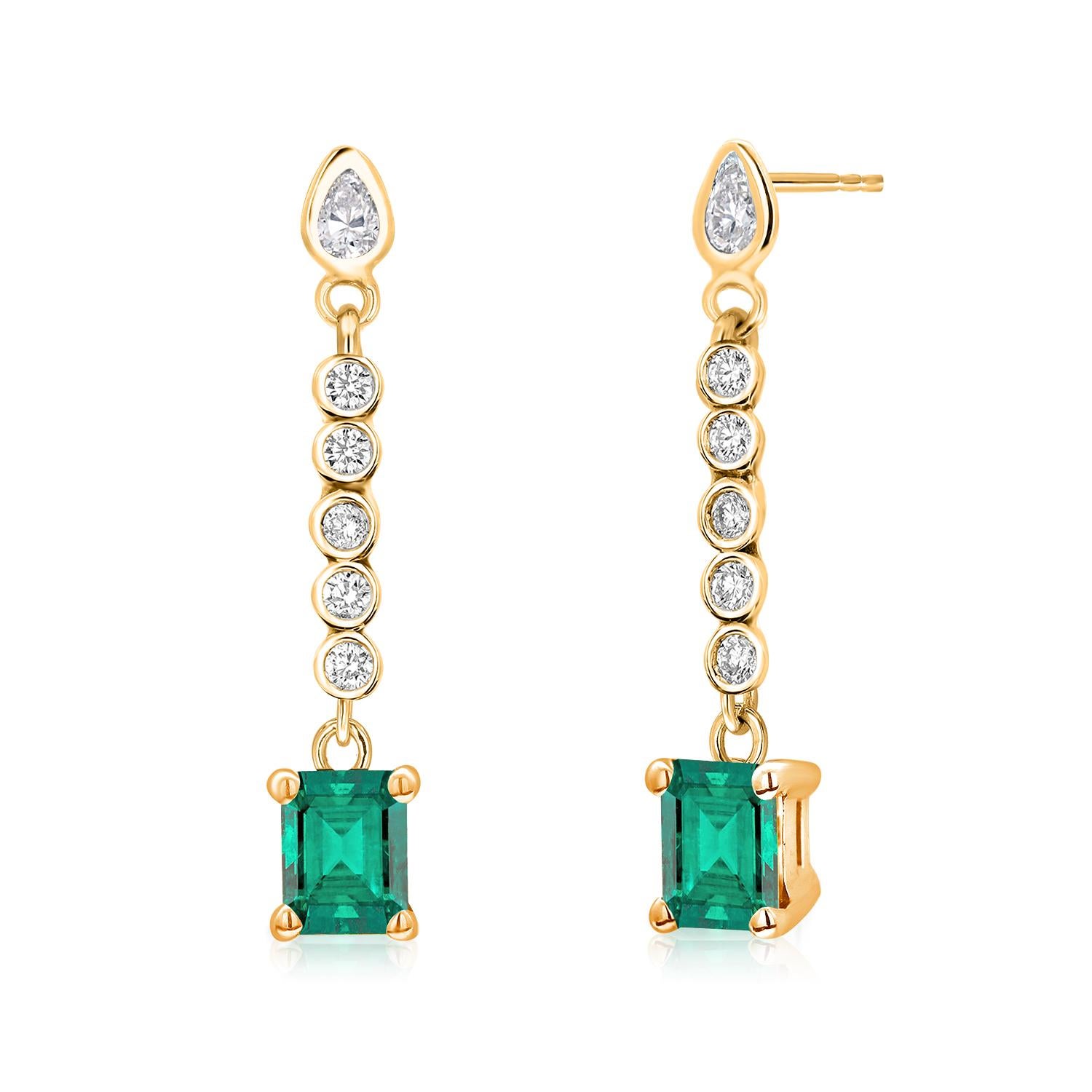 Women's Emerald Shaped Emerald Pear Diamond Diamond 2 Carat Linear Yellow Gold Earrings