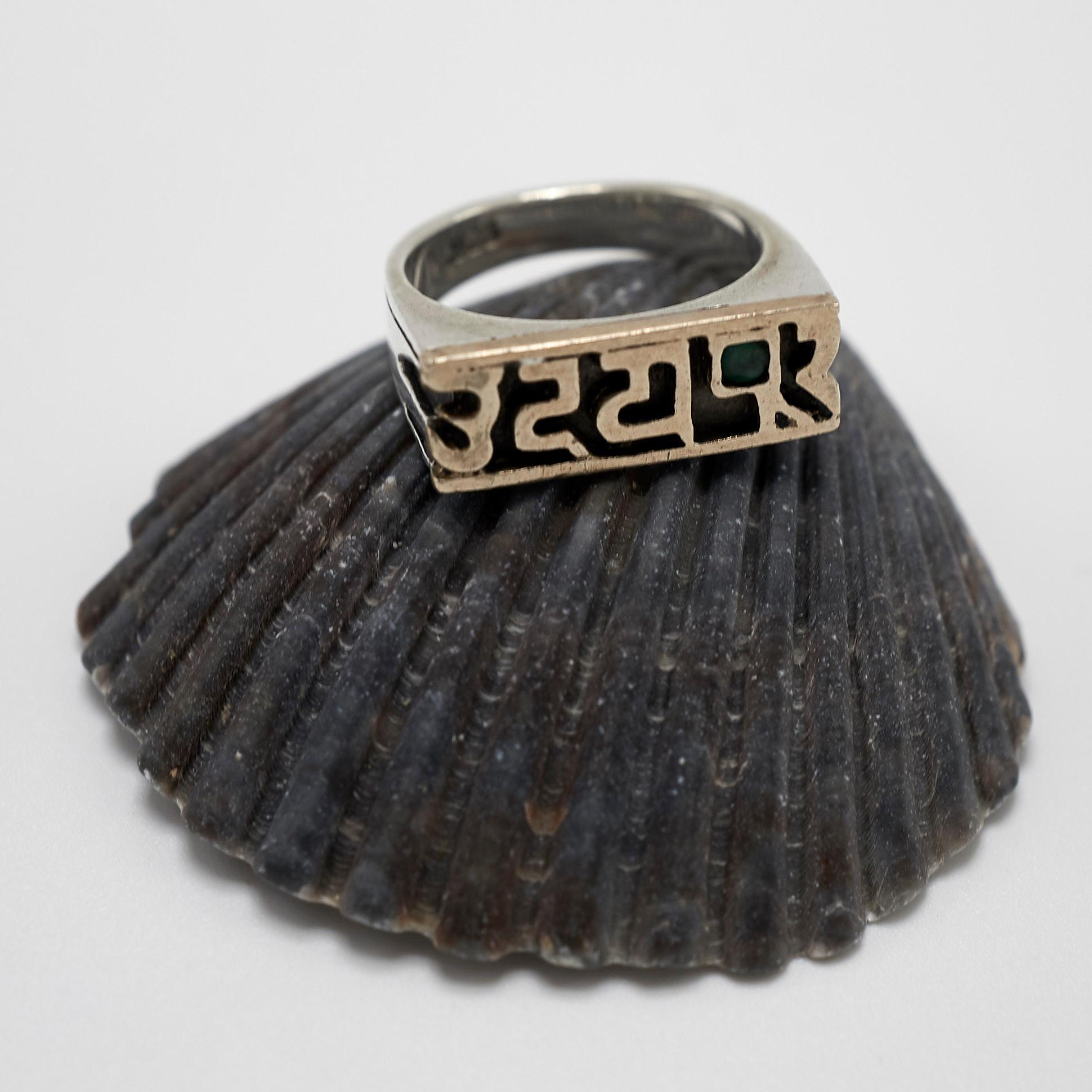 signet ring sign