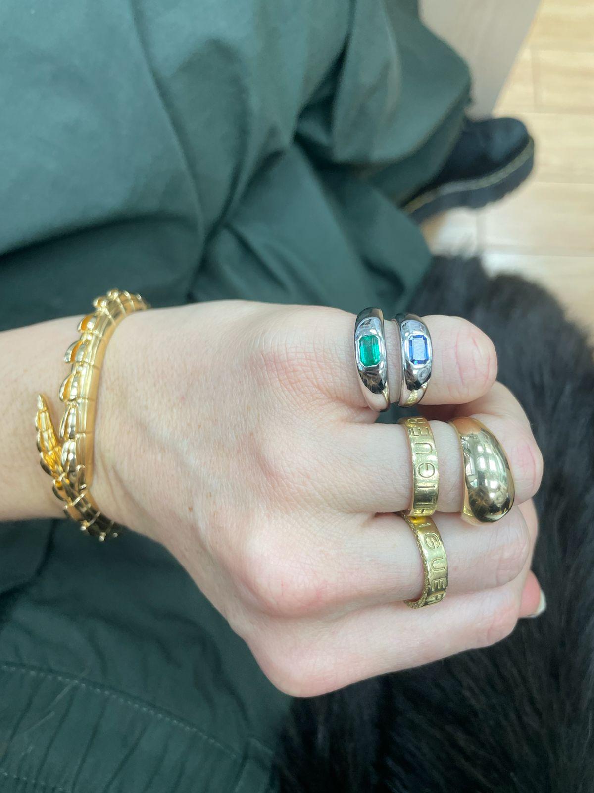 Bague chevalière en or blanc 14 ct, émeraude en vente 3