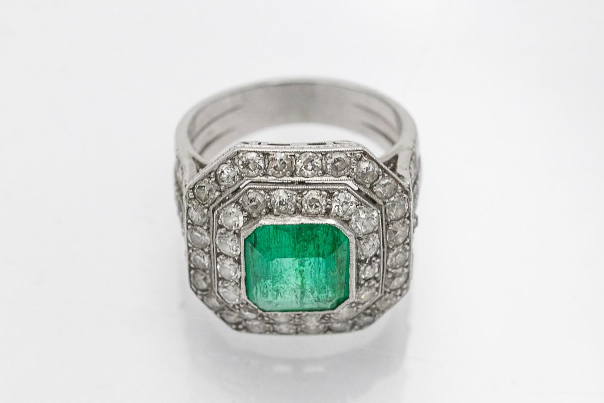 da uomo o donna Anello tipo sigillo con smeraldo e diamanti di grande effetto in vendita