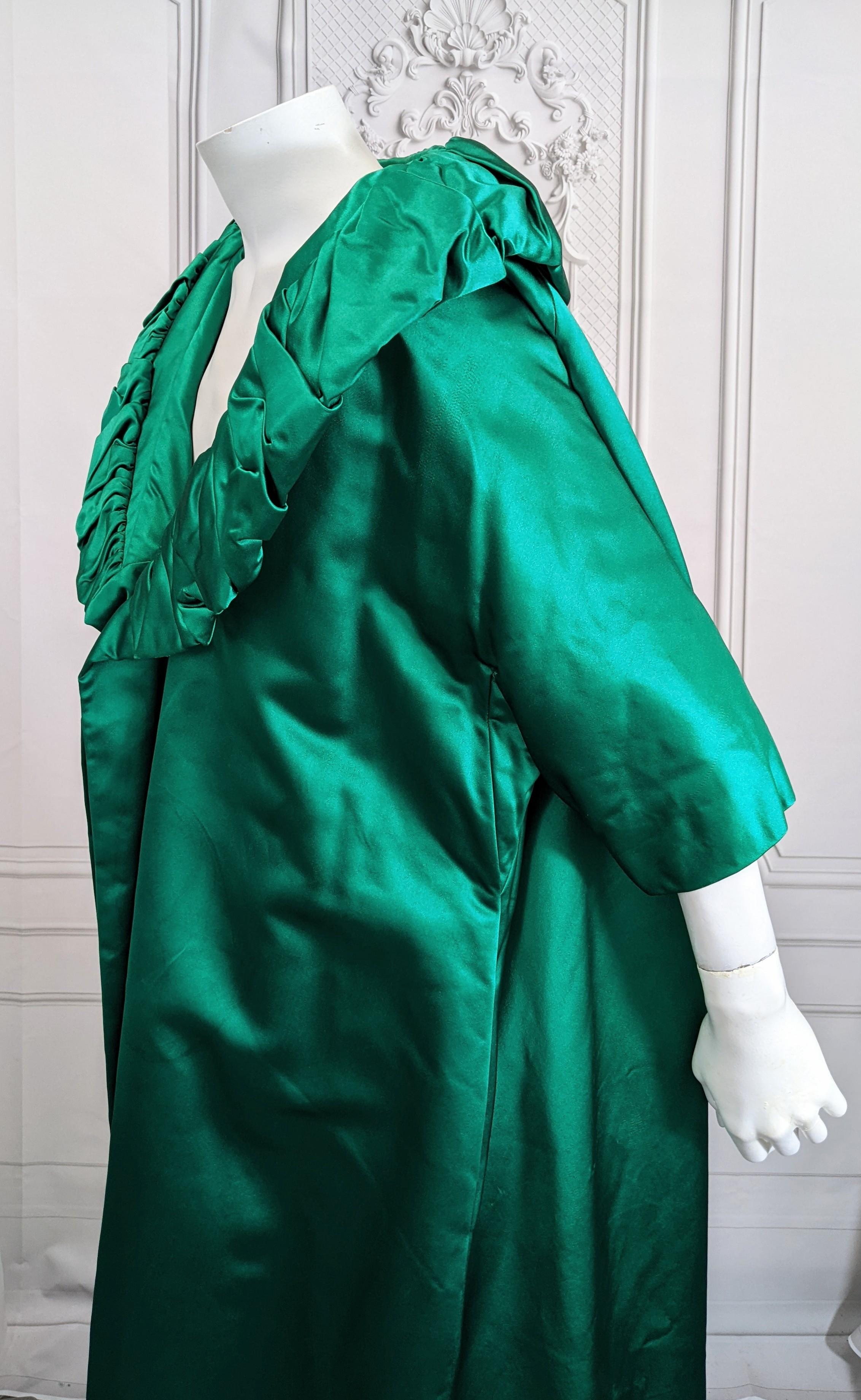 Emerald Silk Satin Opera Coat In Fair Condition For Sale In New York, NY