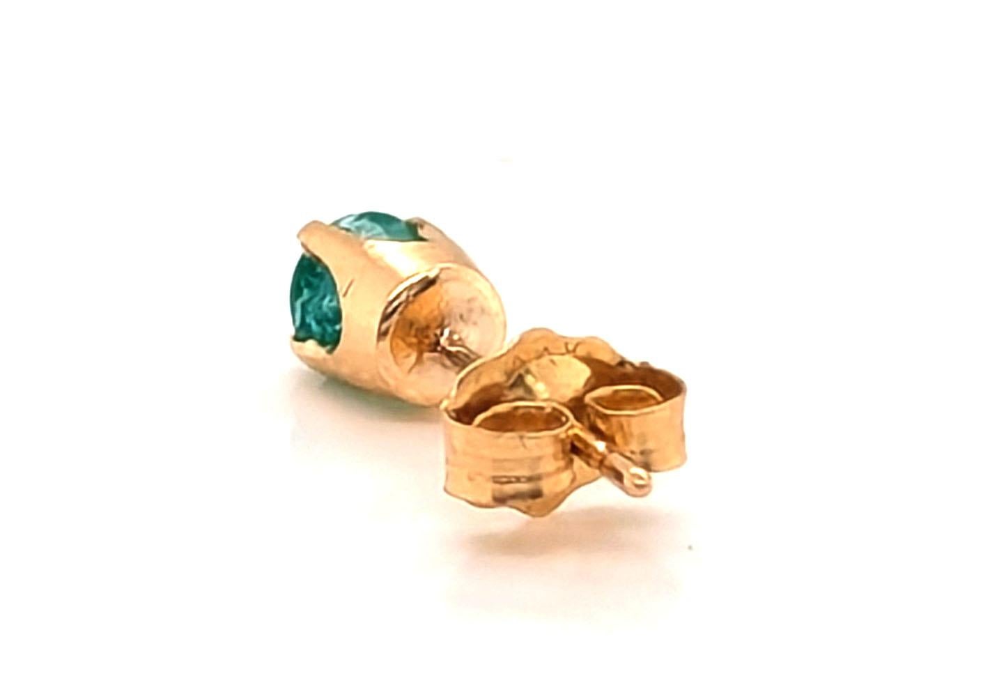 Emerald Single Stud Earring .25ct Round 14K Yellow Gold May Birthstone In condizioni ottime in vendita a Dearborn, MI