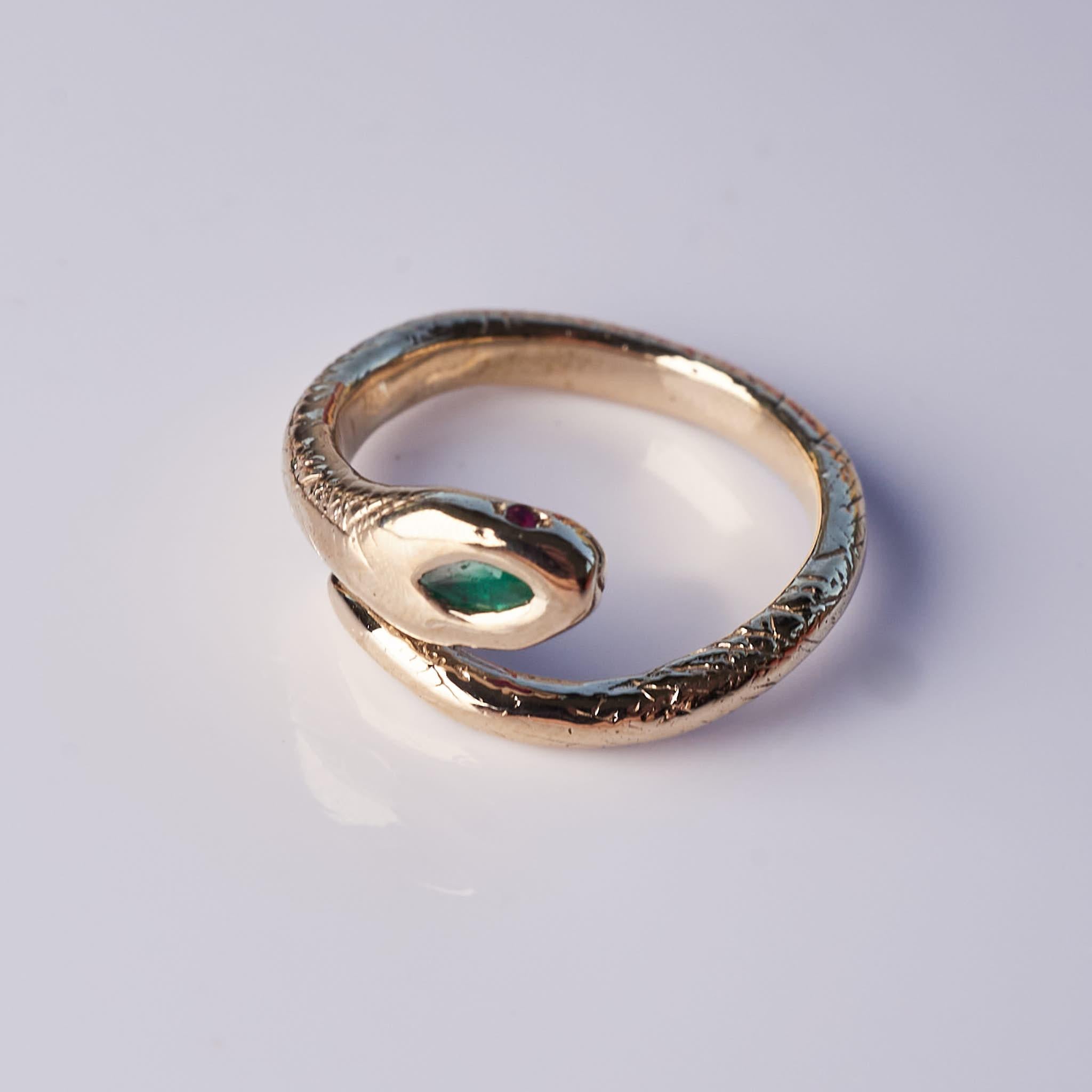 Victorian Style Gold Ring Marquis Emerald For Sale 7