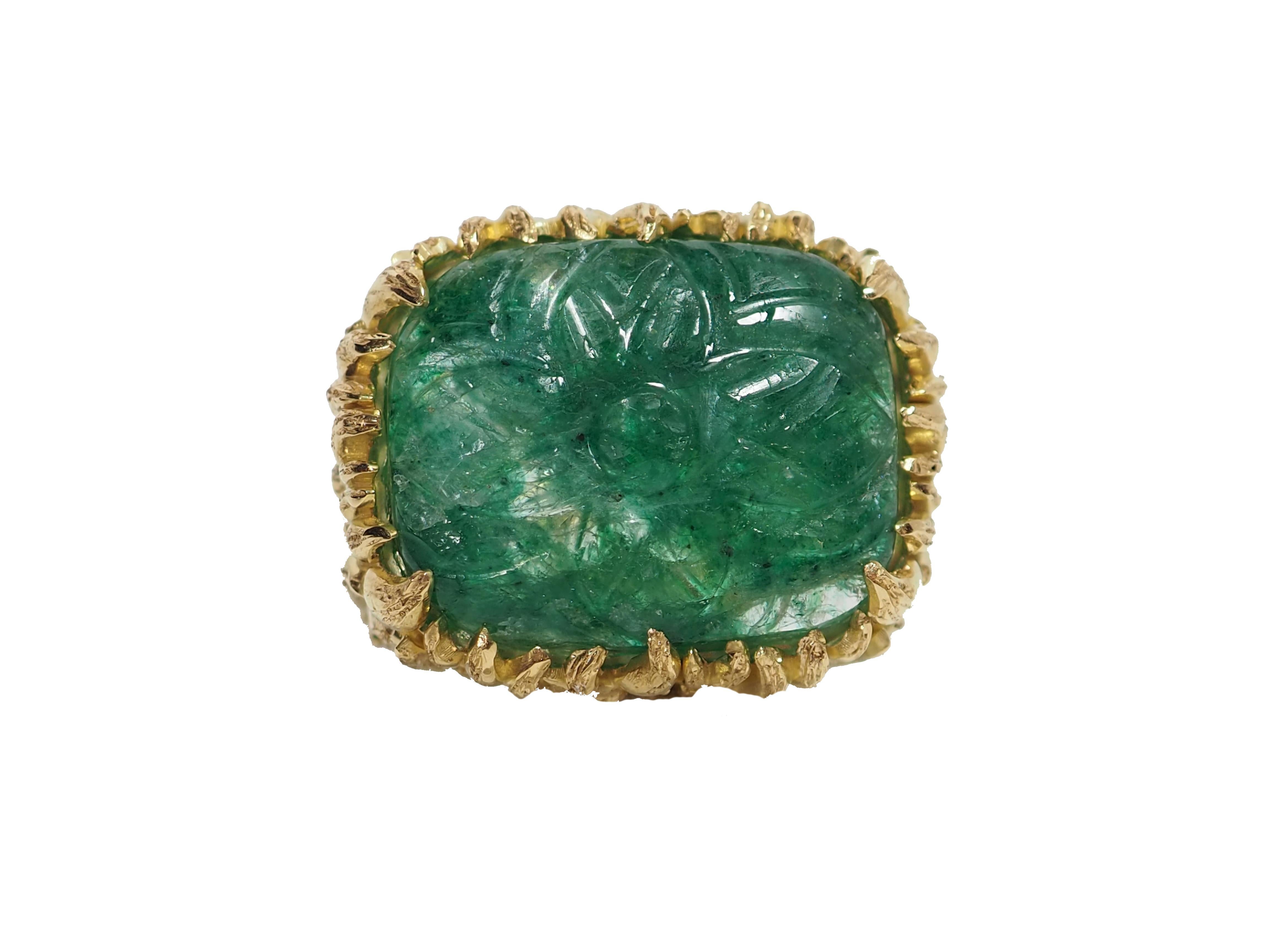 Mixed Cut Emerald Solitaire Gold Ring For Sale