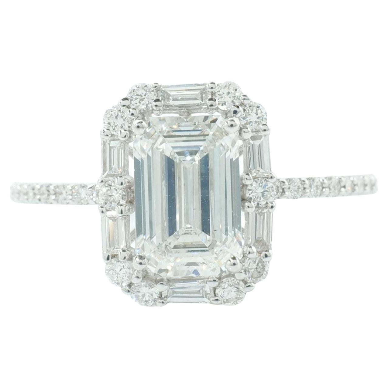 Emerald Solitaire Natural Diamond Halo Bridal Ring in 14K Solid Gold (Certified) For Sale