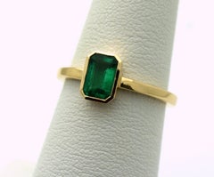 Anello solitario con smeraldo Anello di fidanzamento con taglio a smeraldo in oro giallo 18KT