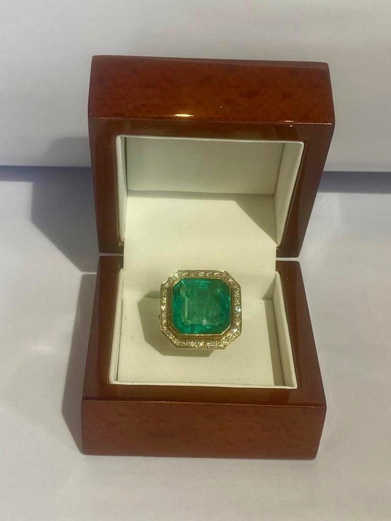 Emerald Cut Colombian Emerald Solitaire Ring 16 Carats For Sale