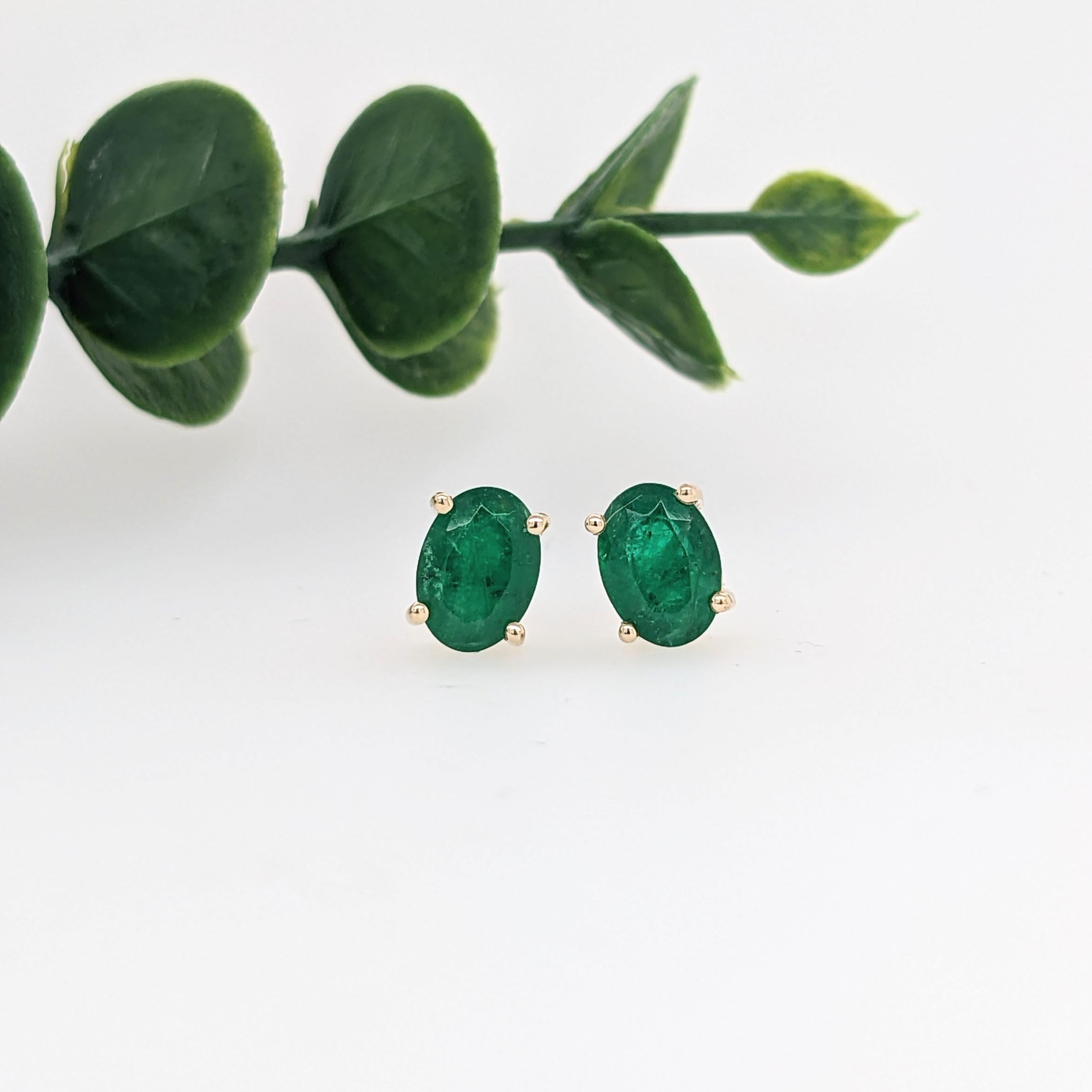 Taglio ovale Orecchini con solitario di smeraldo in oro massiccio 14K, ovale 6x4 mm in vendita