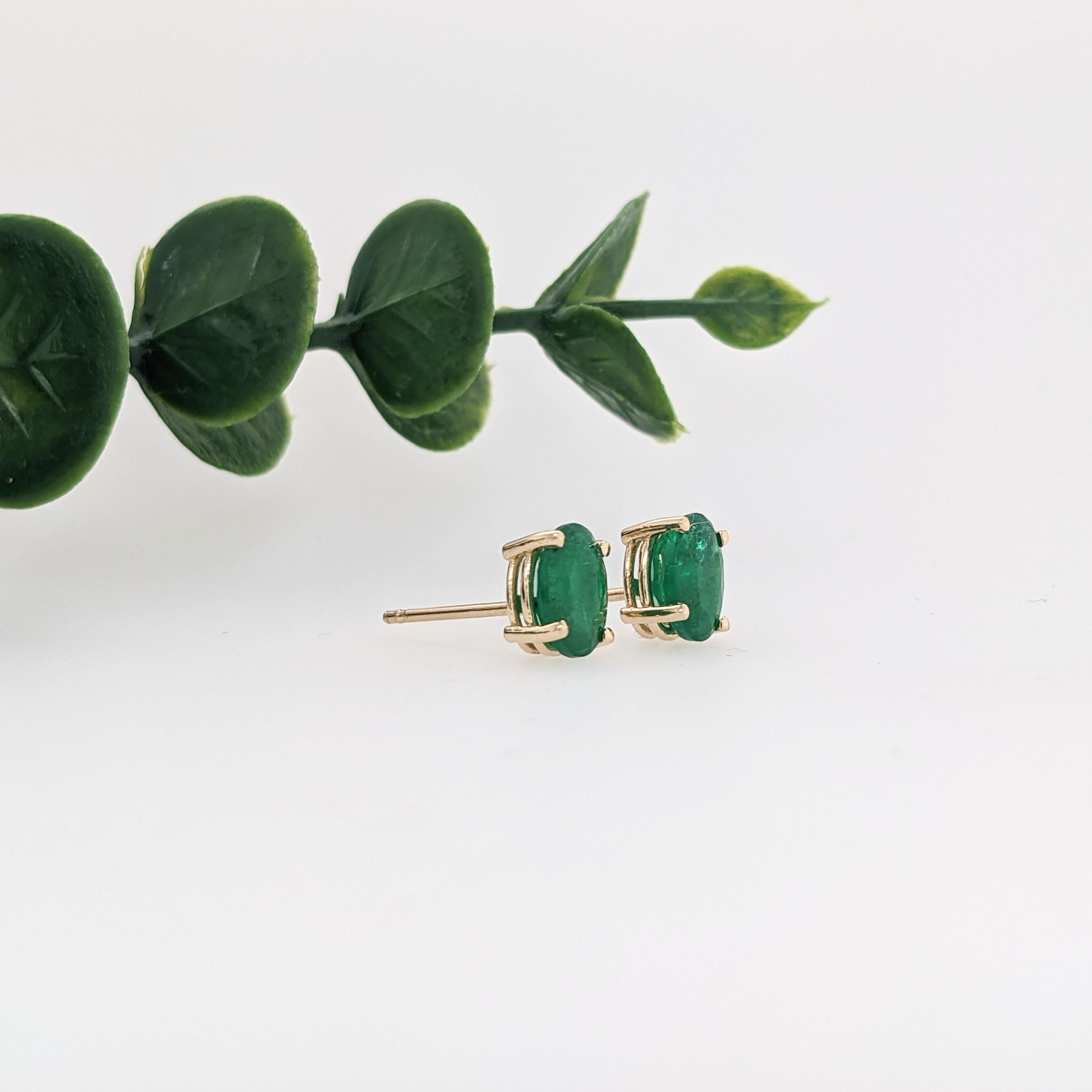 Donna Orecchini con solitario di smeraldo in oro massiccio 14K, ovale 6x4 mm in vendita