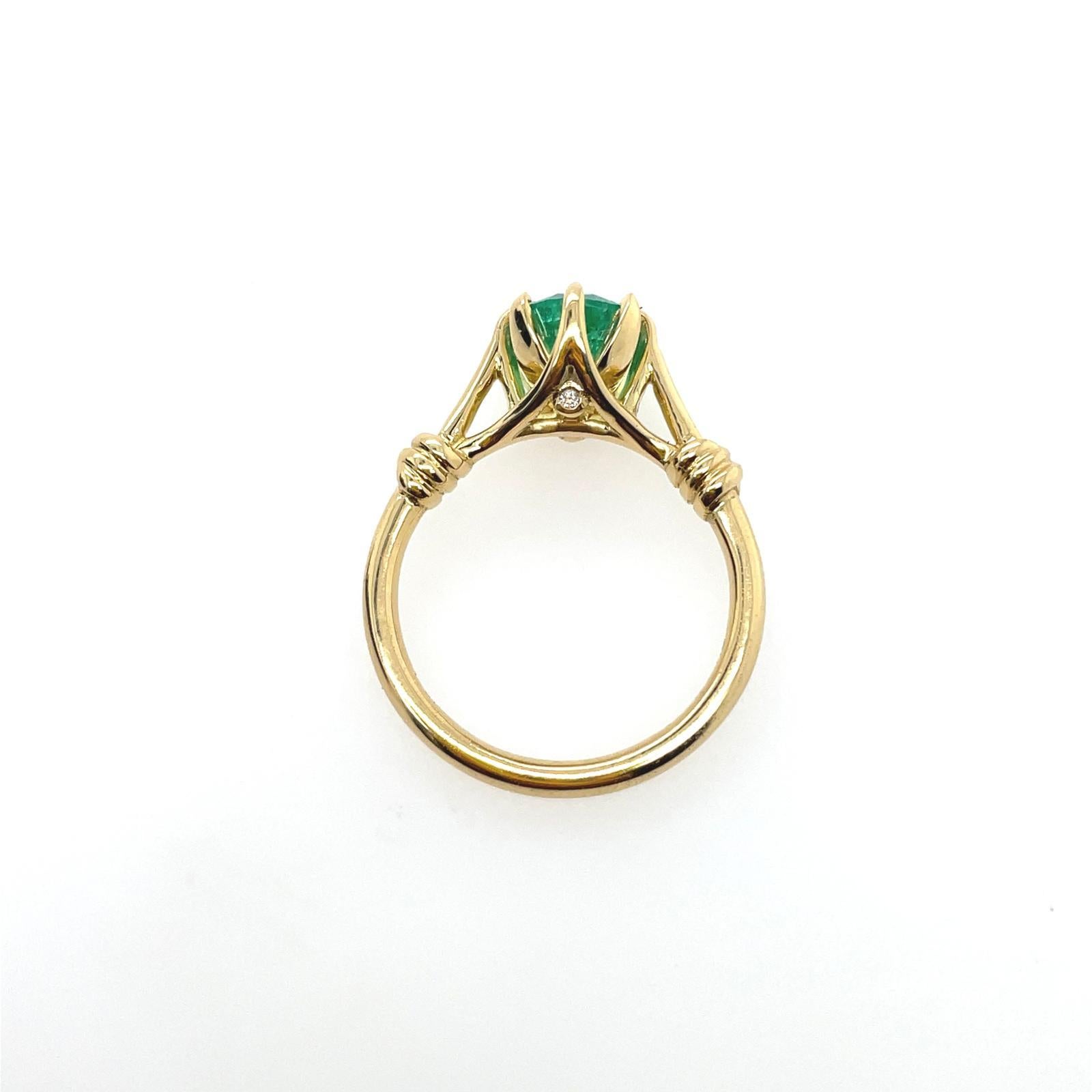 For Sale:  Emerald Solitaire Style Ring in 18ct Gold 12