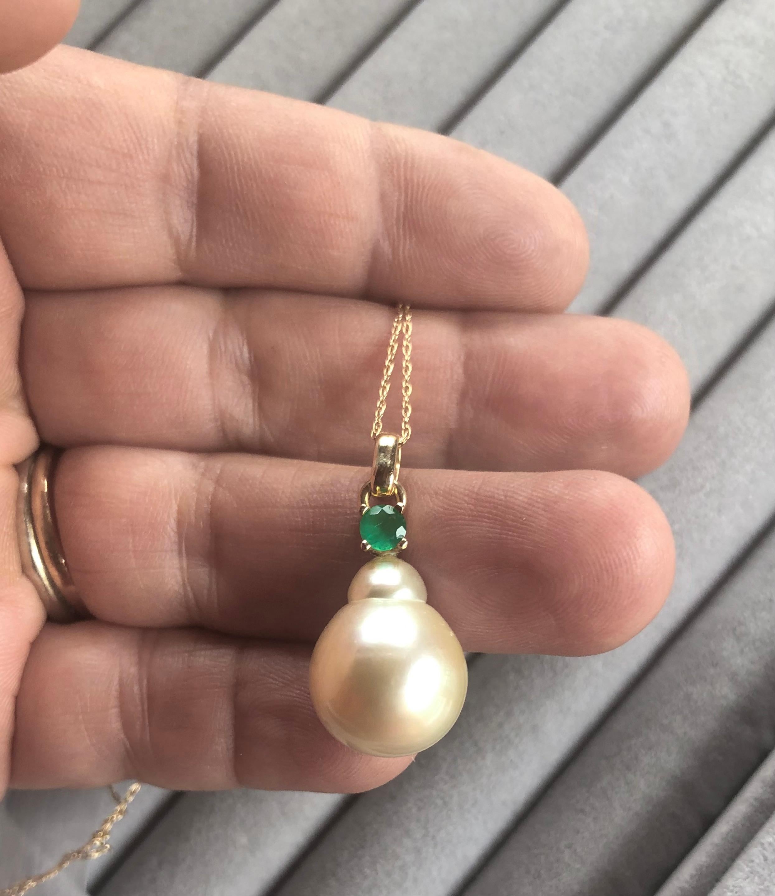 Women's Emerald South Sea Pearl Pendant Necklace 18 Karat For Sale