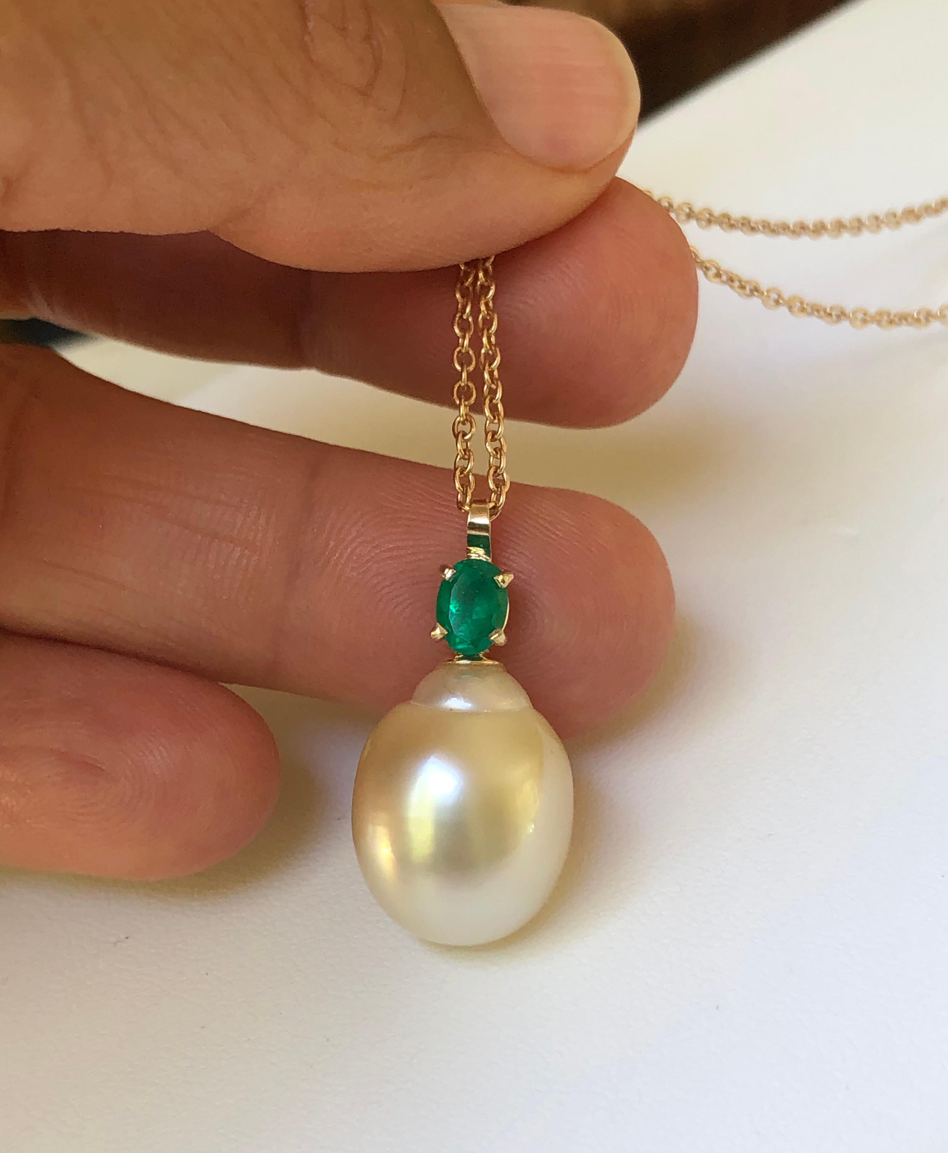pearl necklace with emerald pendant