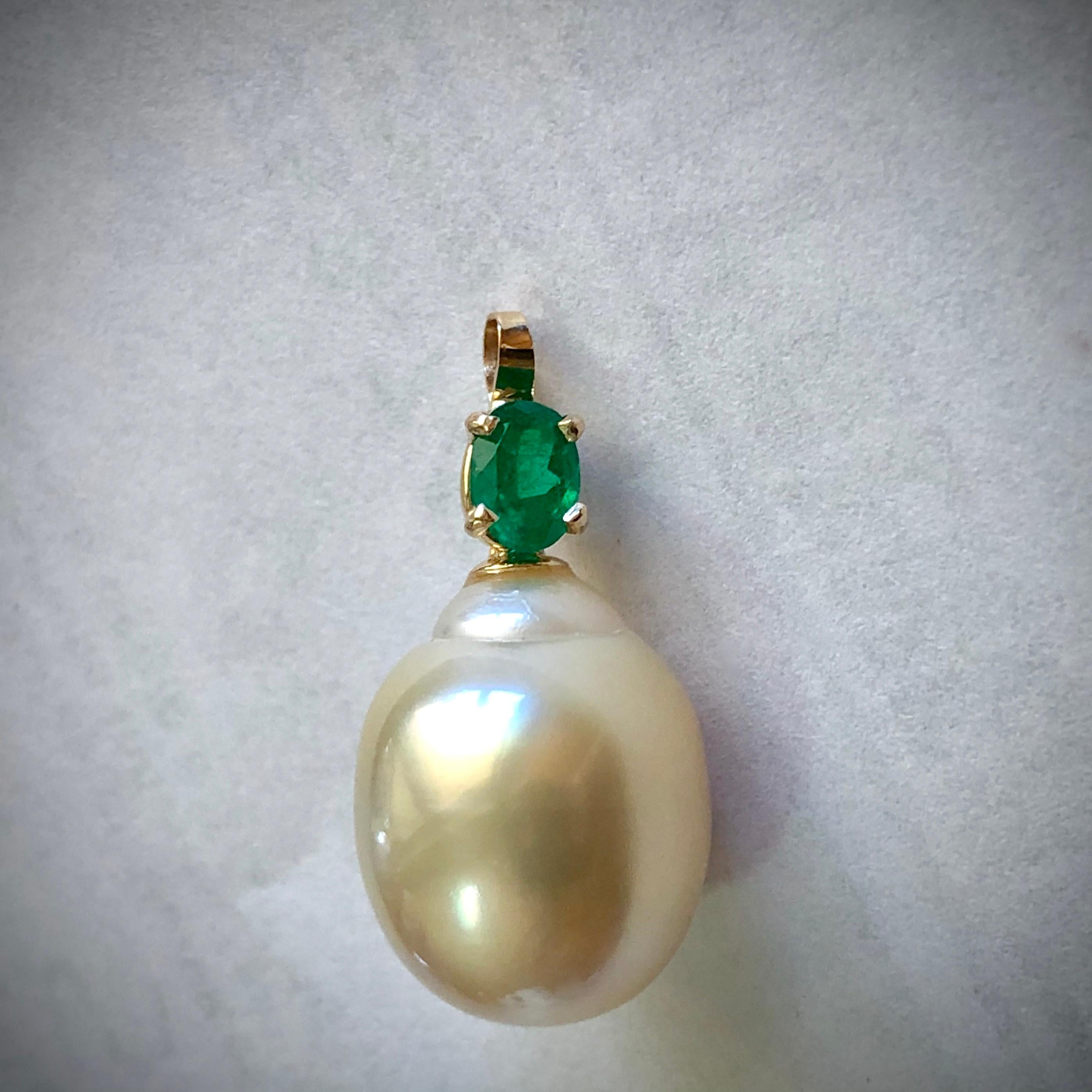 emerald green pearl necklace