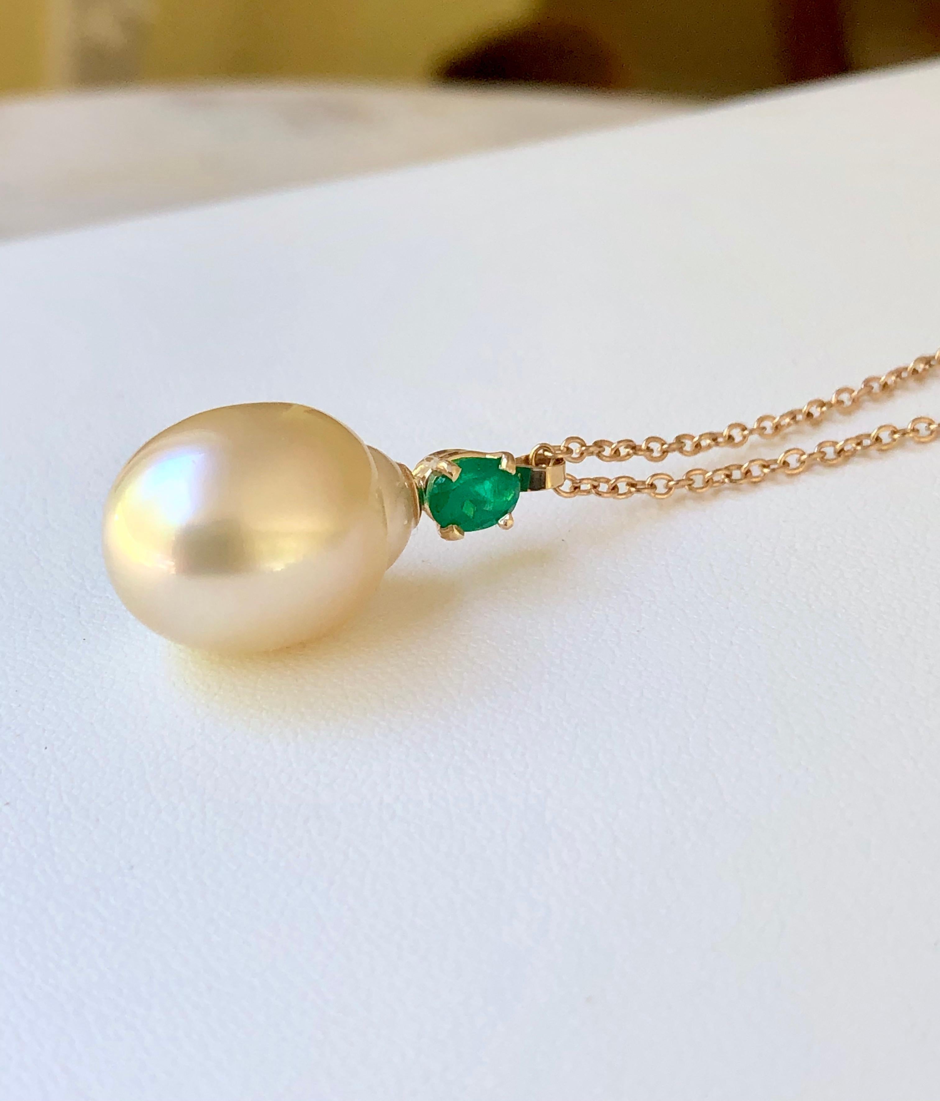 Women's Emerald South Sea Pearl Pendant Necklace 18 Karat