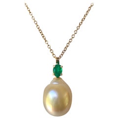 Emerald South Sea Pearl Pendant Necklace 18 Karat