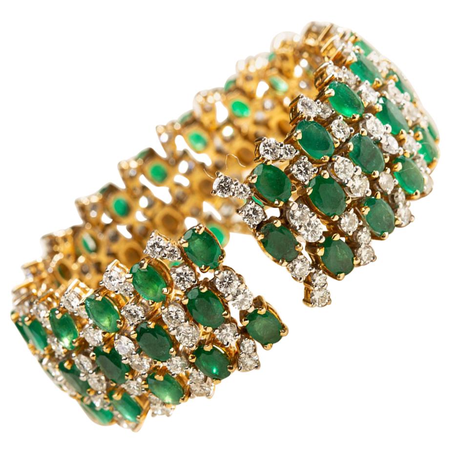 Emerald Spring Bracelet with Diamonds in 18kt Gold For Sale
