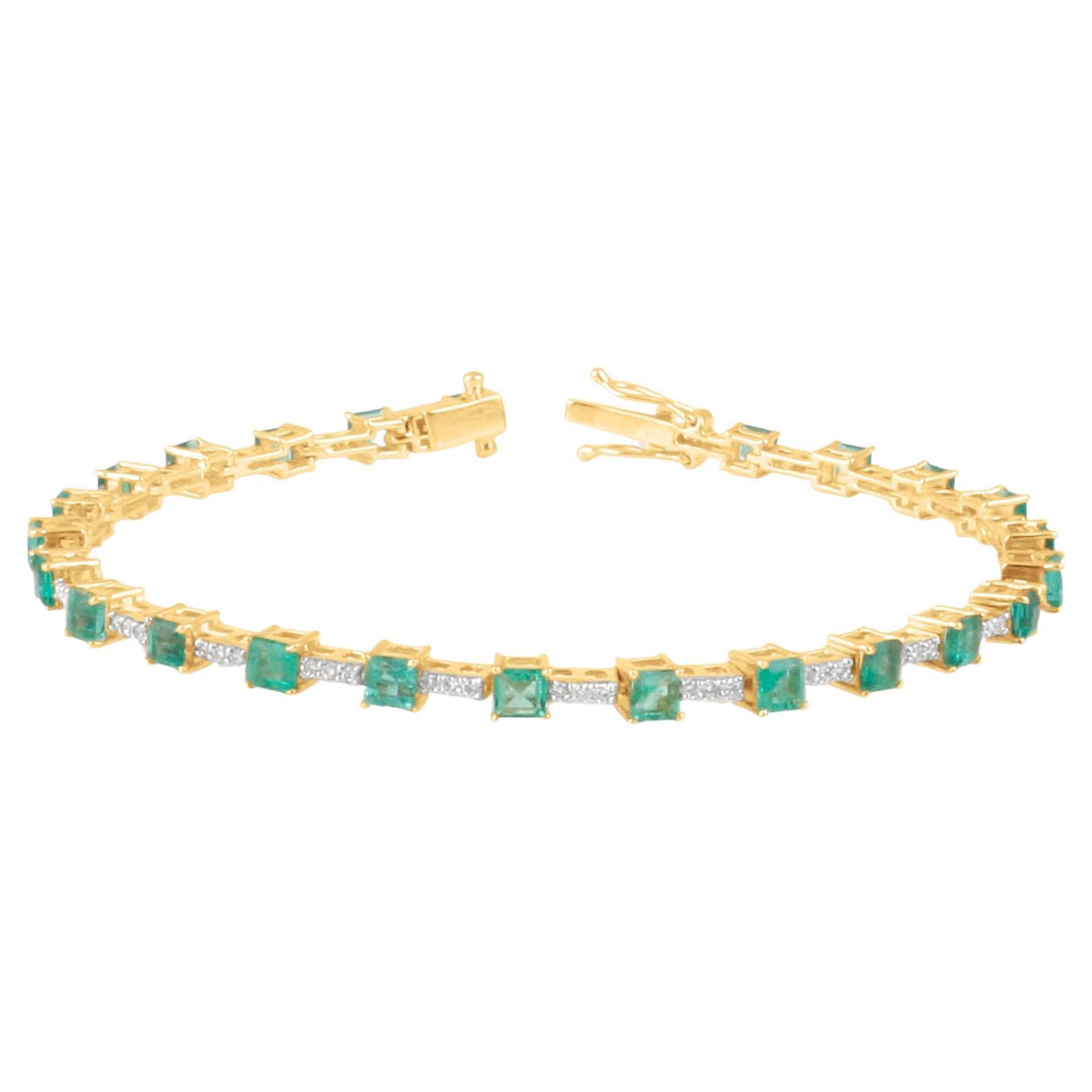 Emerald Square and Diamond Bracelet in 18K Yellow Gold