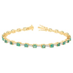 Emerald Square and Diamond Bracelet in 18K Yellow Gold