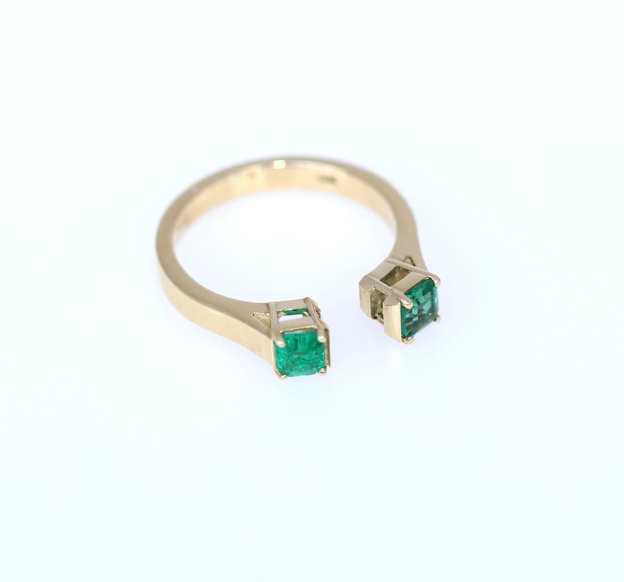 Emerald Square Cut Invisible 18K Yellow Gold Ring Horseshoe, 2000 1
