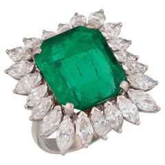 Emerald Statement 14K White Gold Classic Charm Signature