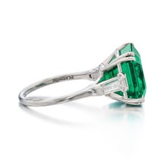 Emerald Statement 14K White Gold Refined Light Signature
