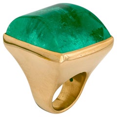 Emerald Statement 18K Yellow Gold Pure Sophistication Modern Classic