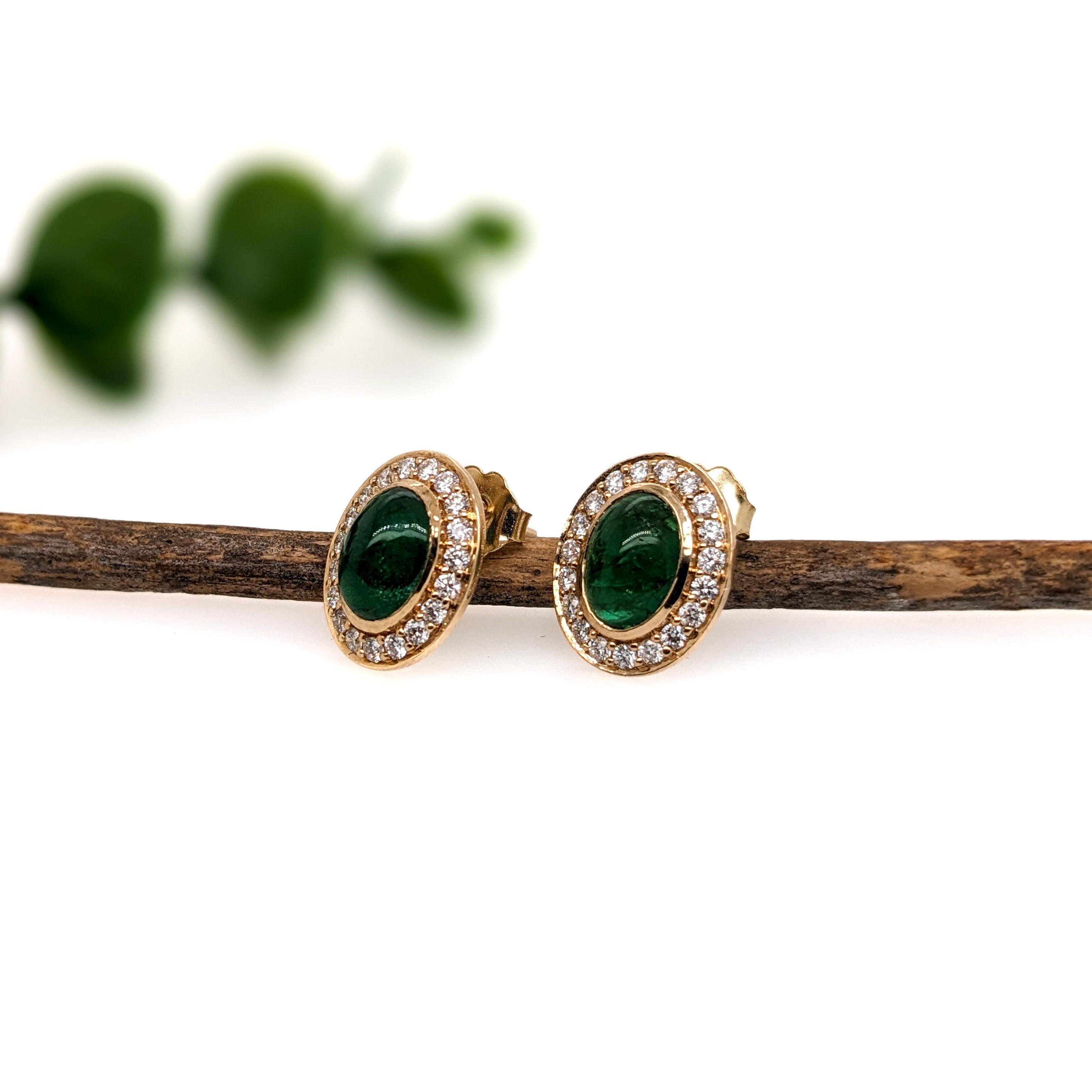 Boucles d'oreilles émeraude avec diamants en or jaune 14K ovale 8x6mm Pour femmes en vente