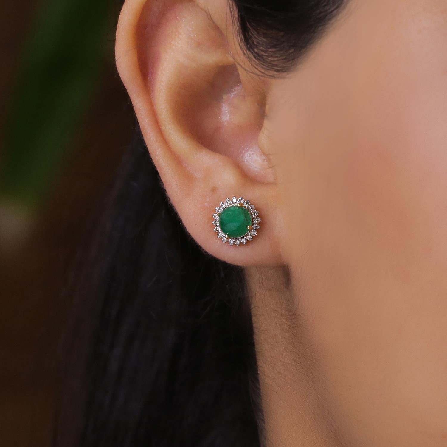 Art Deco Emerald Stud Earrings with Diamond in 14k Gold For Sale