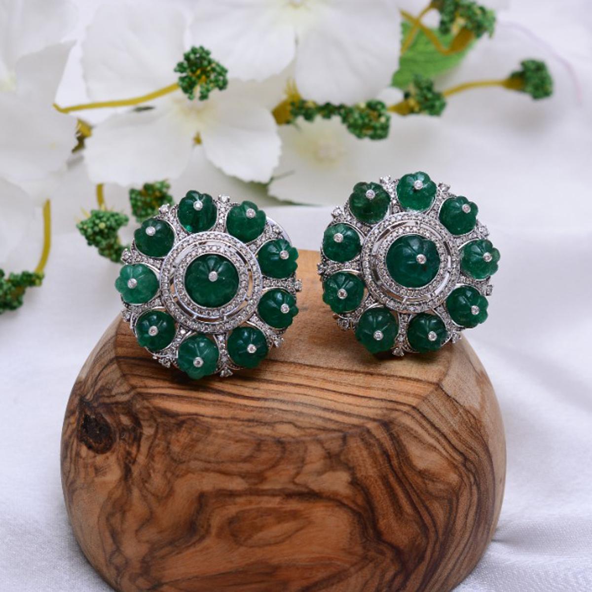 Brilliant Cut Emerald Stud Earrings with Diamond in 14k Gold For Sale