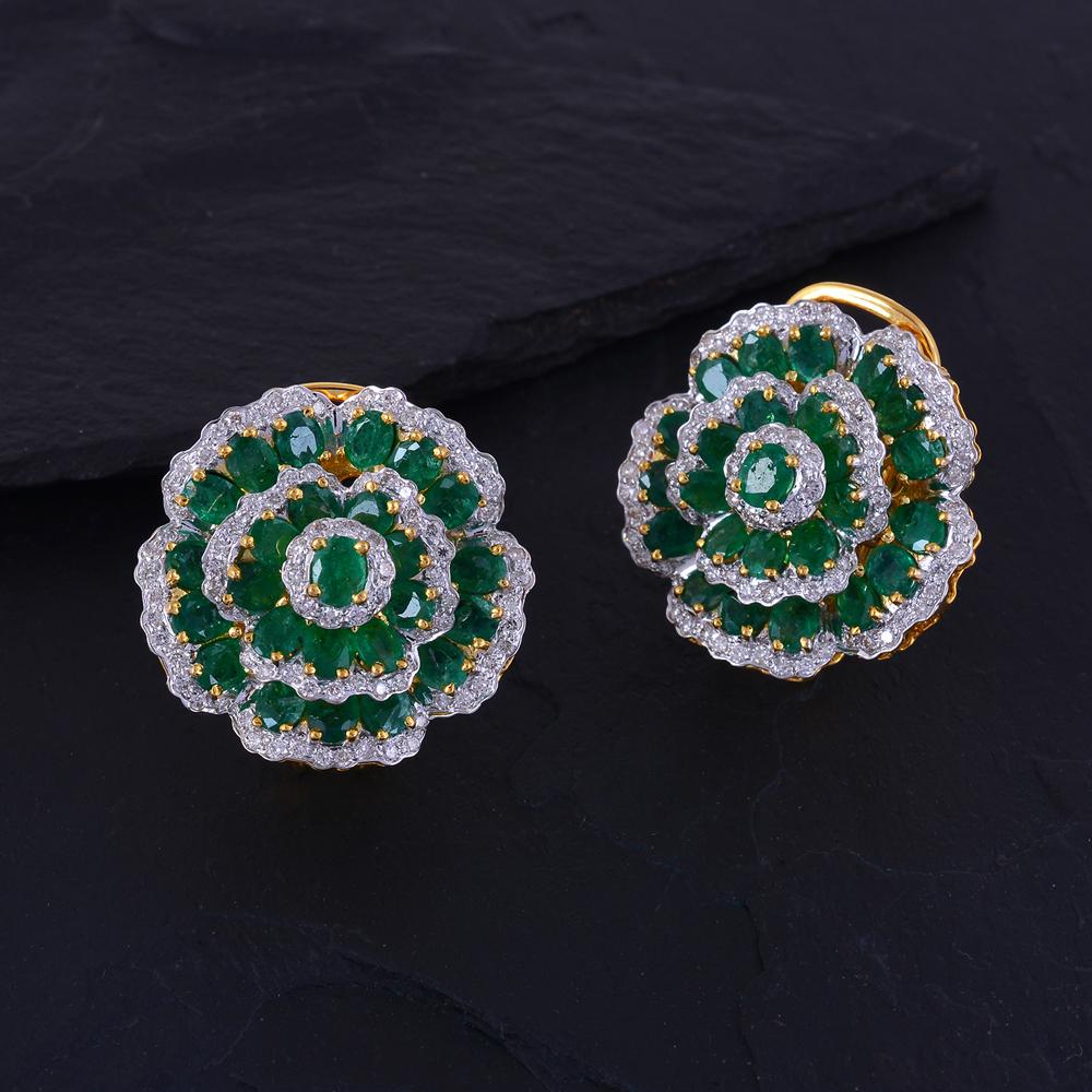 Art Deco Emerald Stud Earrings with Diamond in 18Karat Gold For Sale