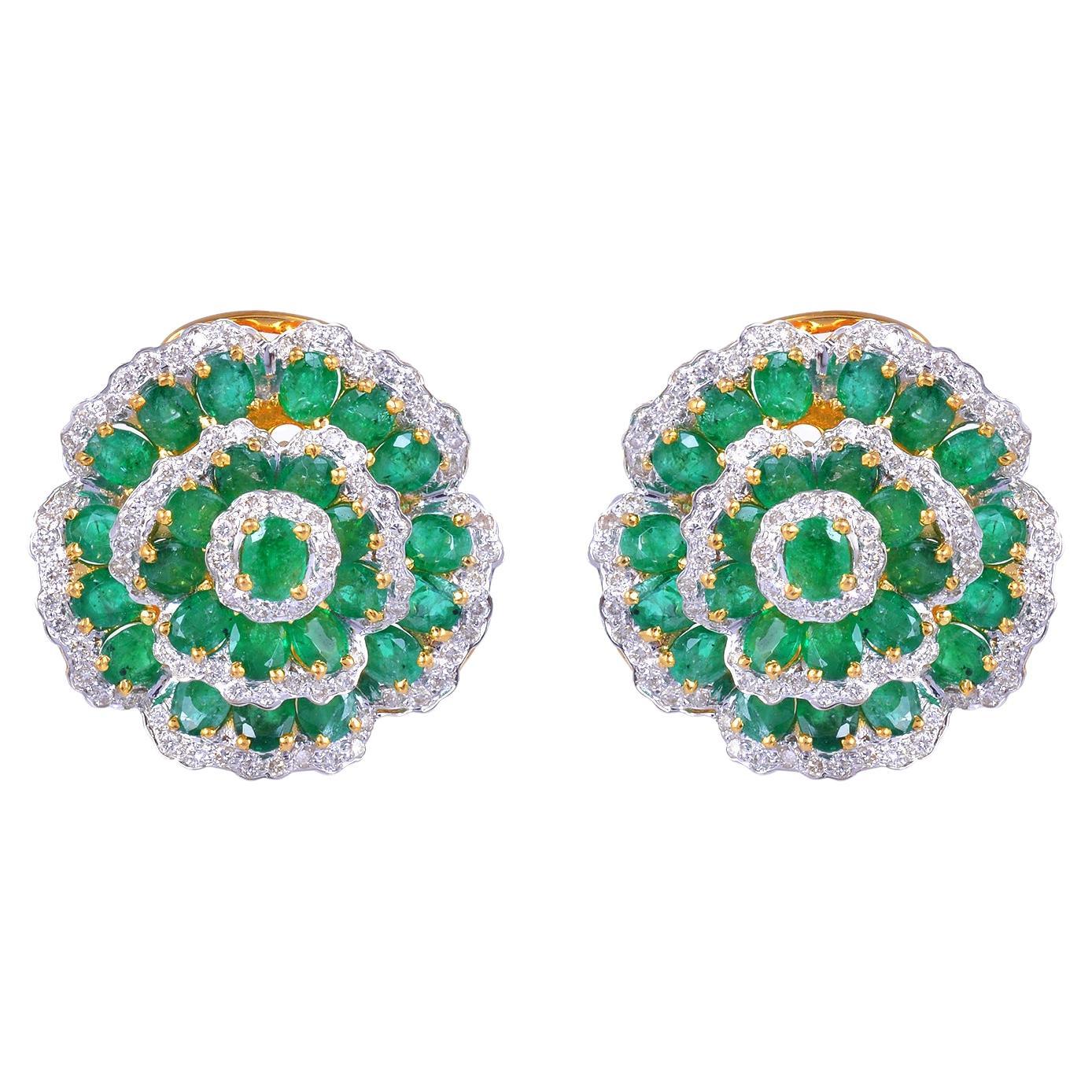 Emerald Stud Earrings with Diamond in 18Karat Gold For Sale