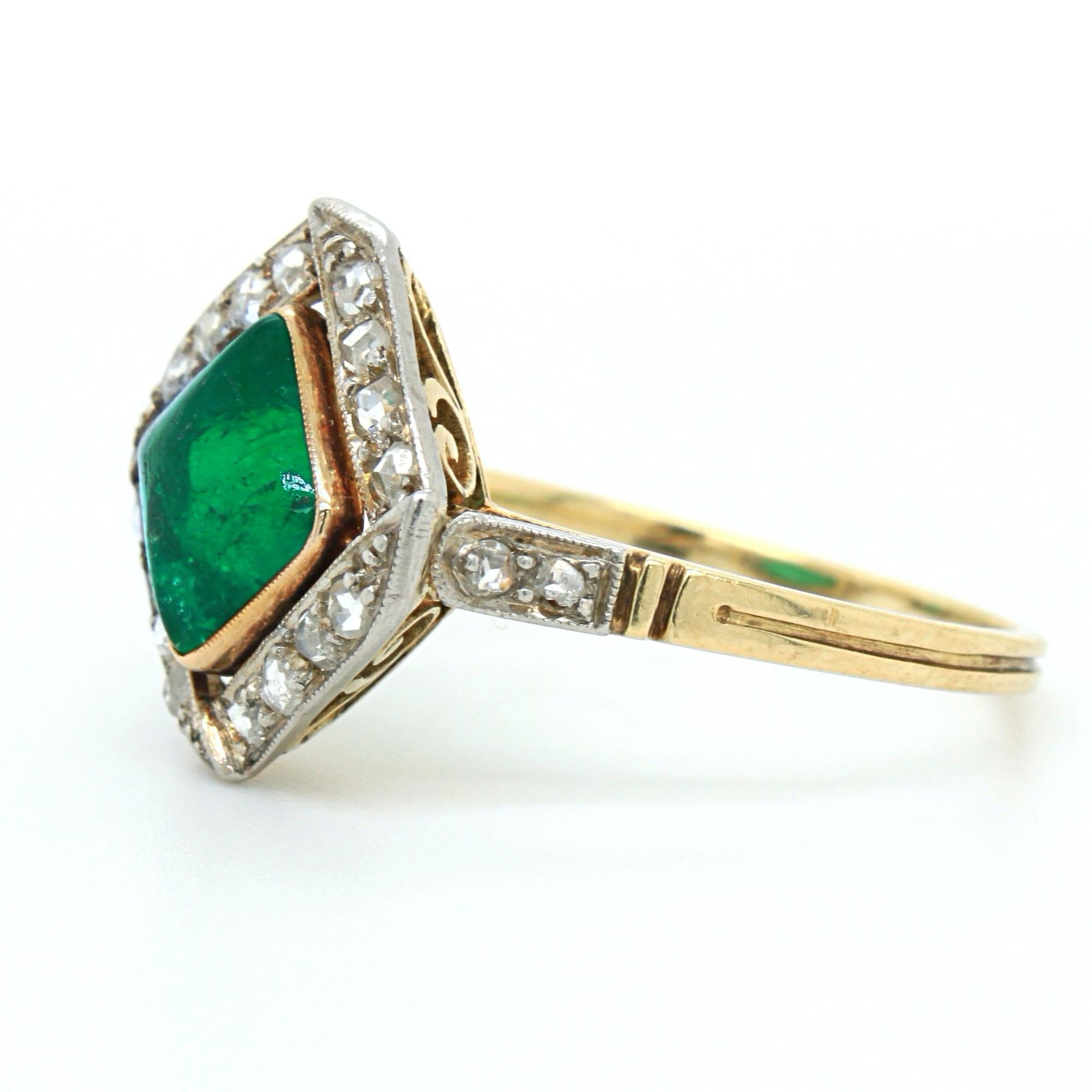 Emerald Sugarloaf and Diamond Ring, Edwardian, circa 1900s 3